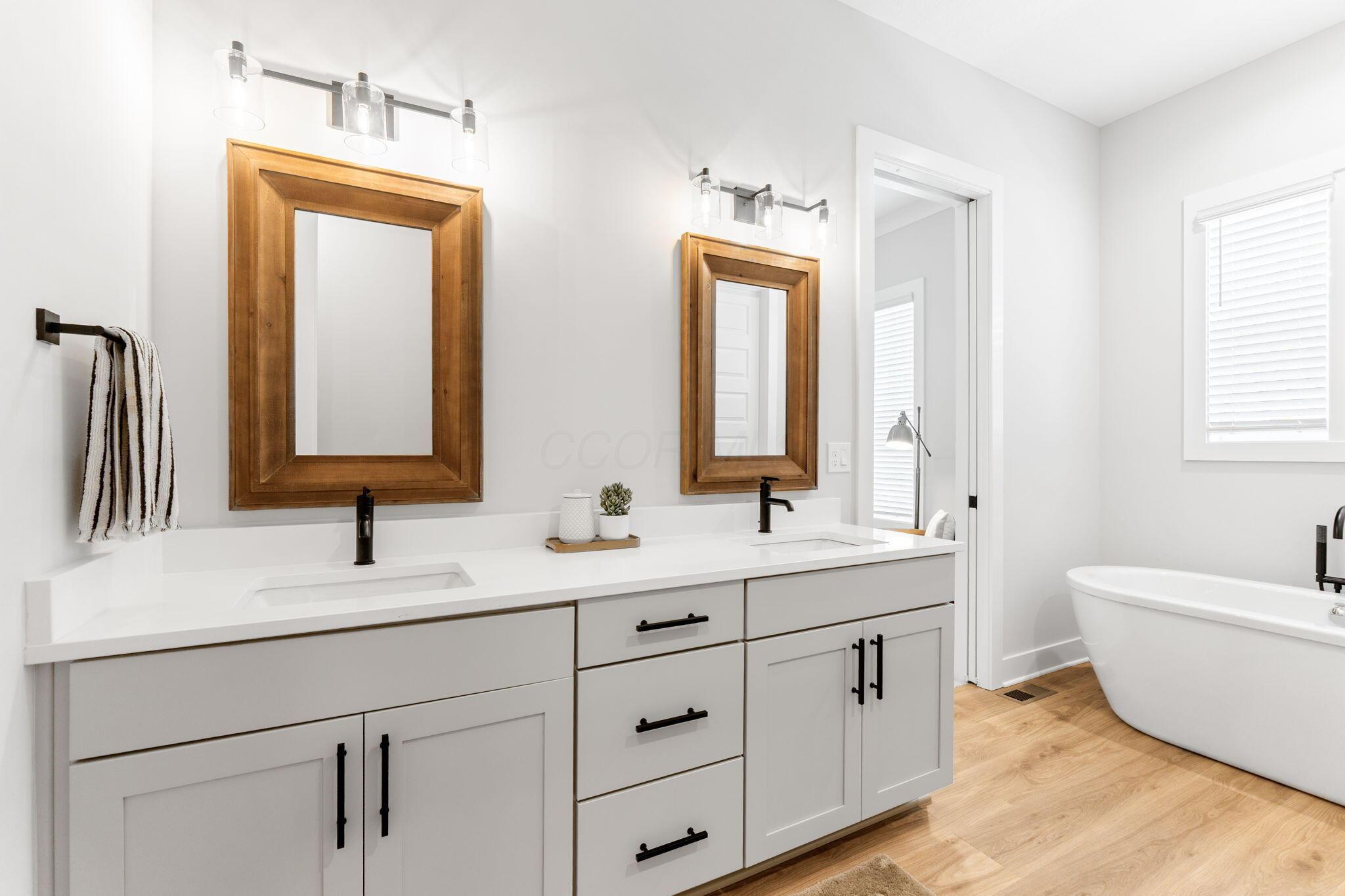 Lewis Center, Ohio, 43035, United States, 2 Bedrooms Bedrooms, ,2 BathroomsBathrooms,Residential,For Sale,2003347