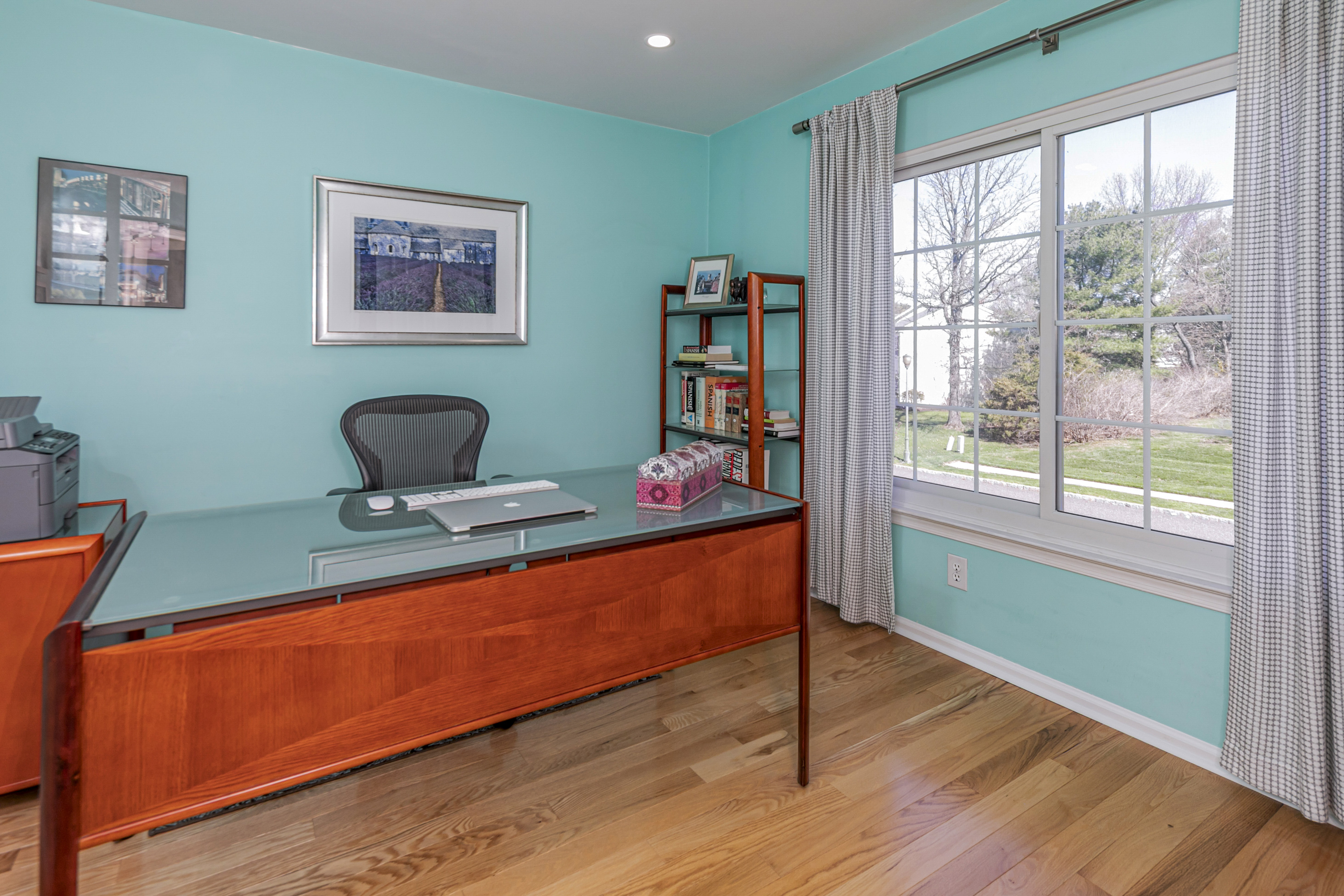  Sunny Home with Smart Improvements Throughout - 物件實景