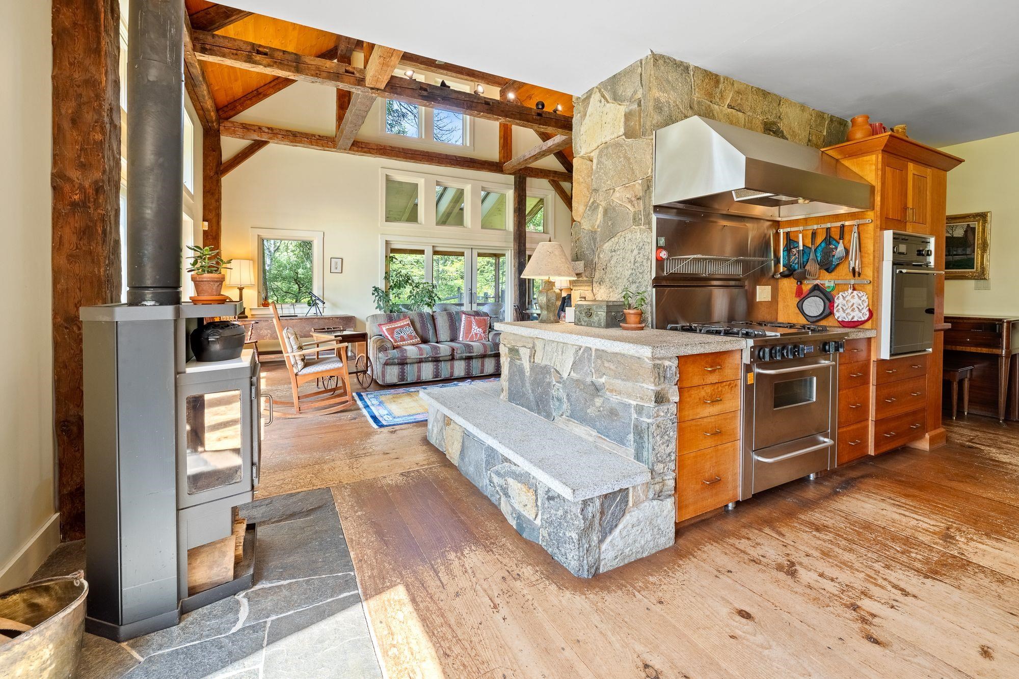 Orford, New Hampshire, 03777, United States, 3 Bedrooms Bedrooms, ,3 BathroomsBathrooms,Residential,For Sale,1908453
