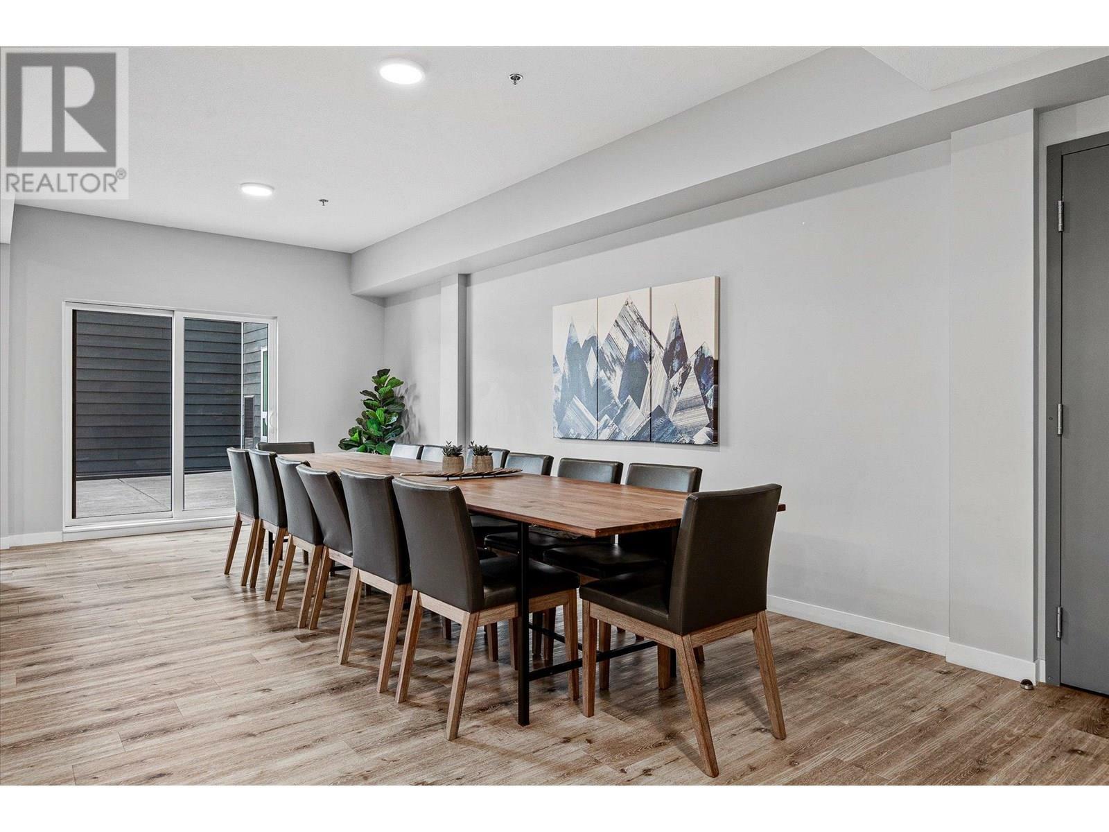 KELOWNA, British Columbia, V1V 2E6, CA, 2 Bedrooms Bedrooms, ,2 BathroomsBathrooms,Residential,For Sale,1961044