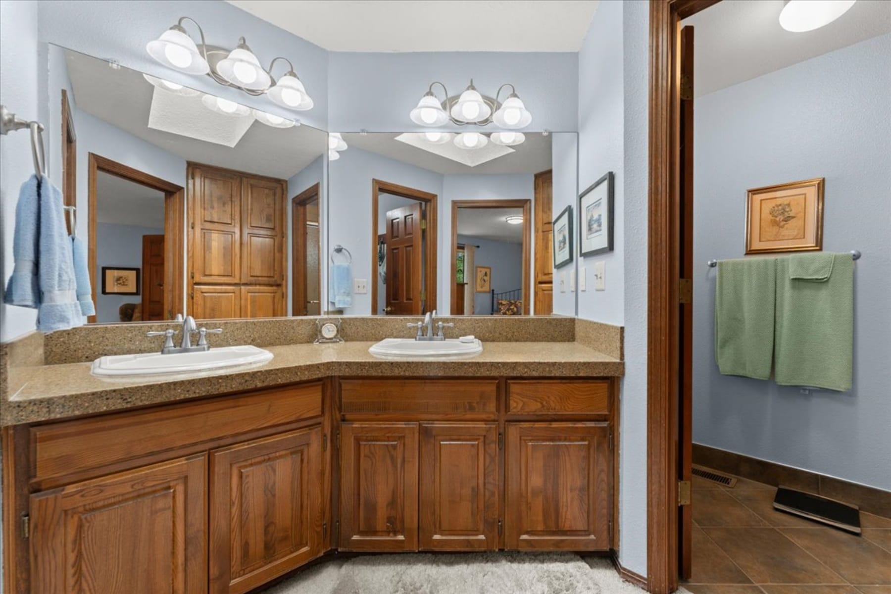  5725 SW CALUSA LOOP Tualatin, OR 97062 - 物件實景