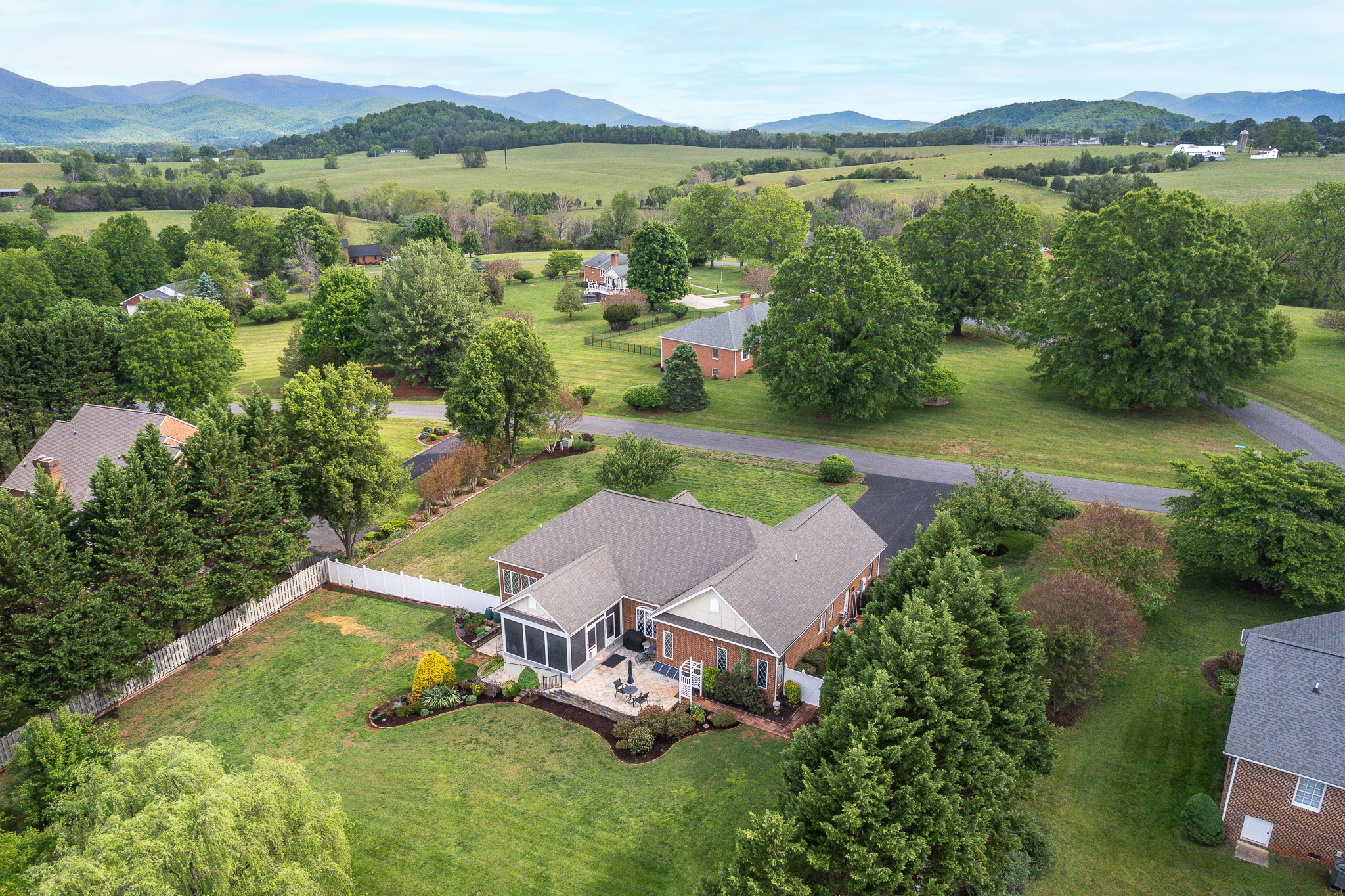 Bedford, Virginia, 24523, United States, 3 Bedrooms Bedrooms, ,2 BathroomsBathrooms,Residential,For Sale,2048776