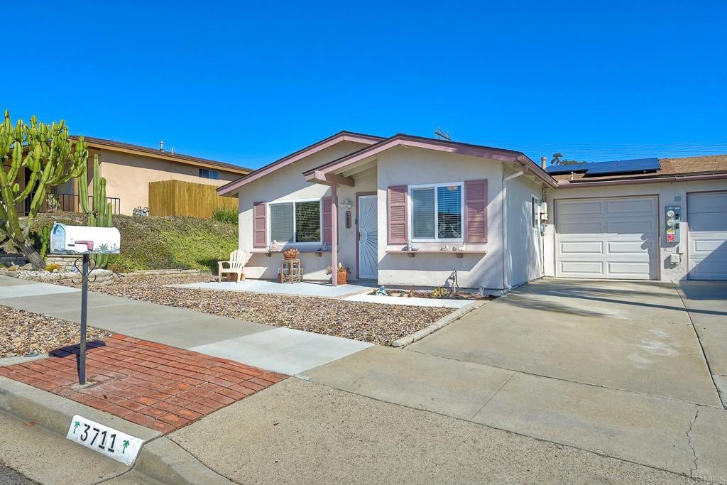 Oceanside, California, 92056, United States, 2 Bedrooms Bedrooms, ,1 BathroomBathrooms,Residential,For Sale,1982046