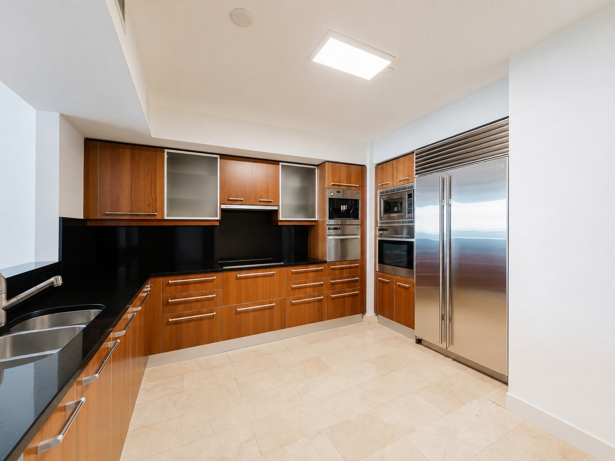  1331 Brickell Bay Dr, Miami, FL, 33131 - 物件實景