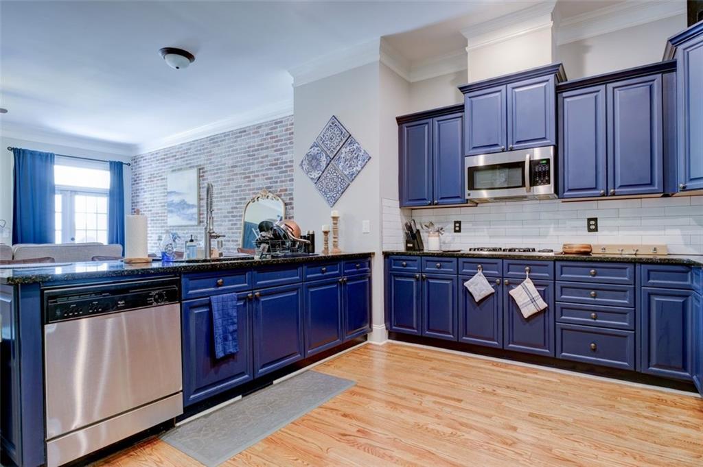 Roswell, Georgia, 30076, United States, 4 Bedrooms Bedrooms, ,4 BathroomsBathrooms,Residential,For Sale,1917111