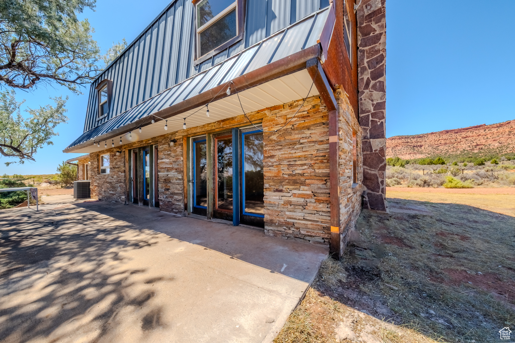 Kanab, Utah, 84741, United States, 4 Bedrooms Bedrooms, ,3 BathroomsBathrooms,Residential,For Sale,1908658