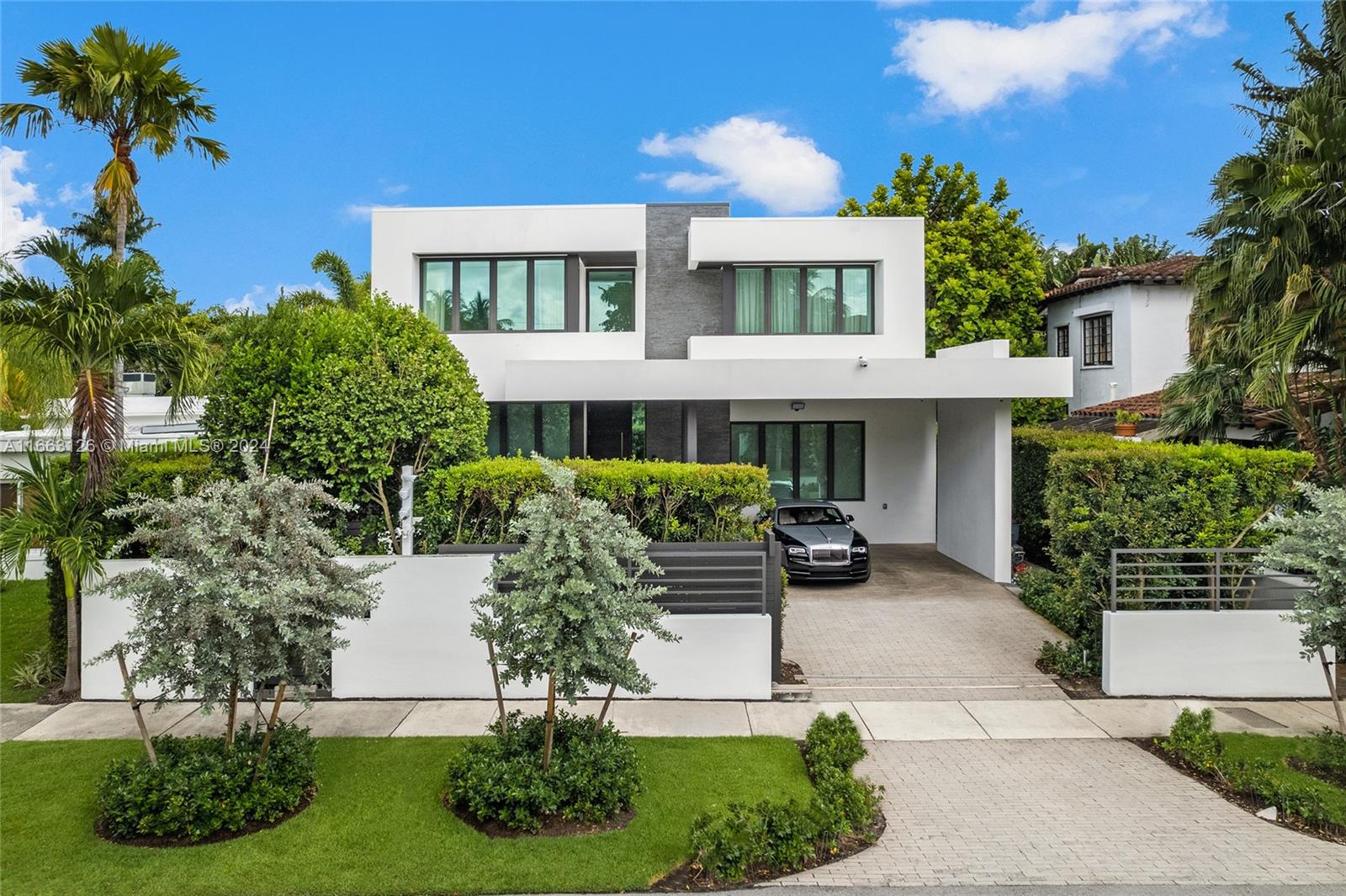 5327 N Bay Rd, Miami Beach, Florida, 33140, United States, 5 Bedrooms Bedrooms, ,7 BathroomsBathrooms,Residential,For Sale,5327 N Bay Rd,1616674