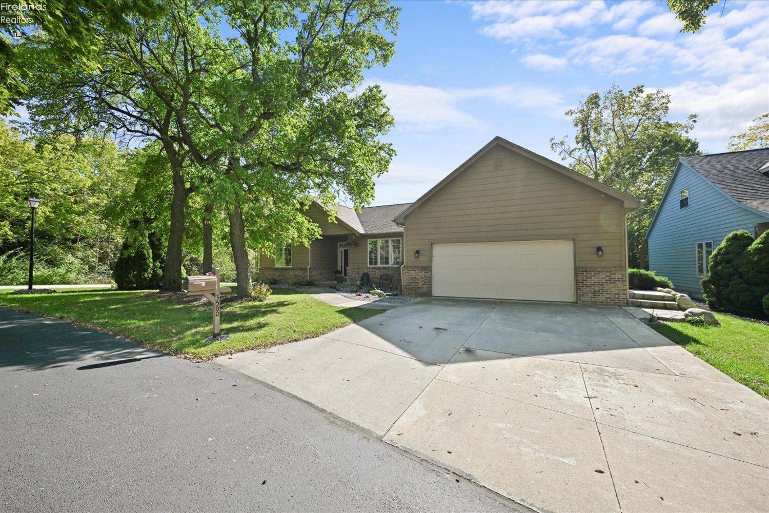 Port Clinton, Ohio, 43452, United States, 3 Bedrooms Bedrooms, ,3 BathroomsBathrooms,Residential,For Sale,1976751