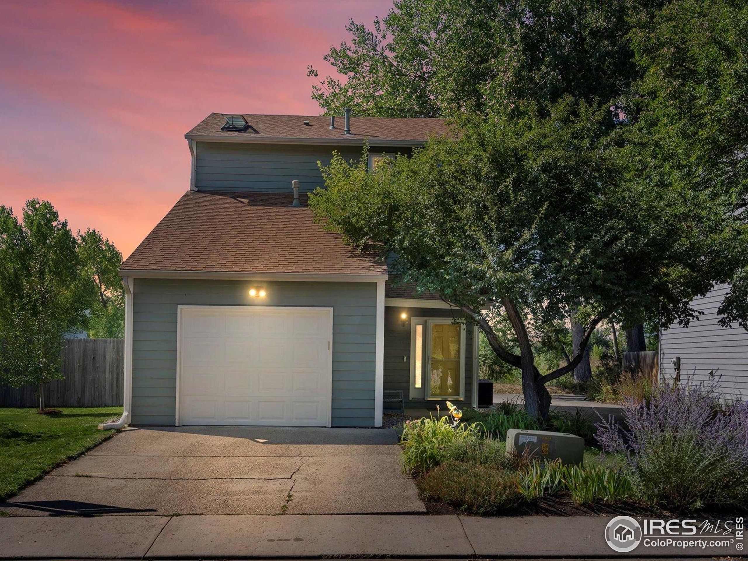 Boulder, Colorado, 80303, United States, 3 Bedrooms Bedrooms, ,2 BathroomsBathrooms,Residential,For Sale,1926436