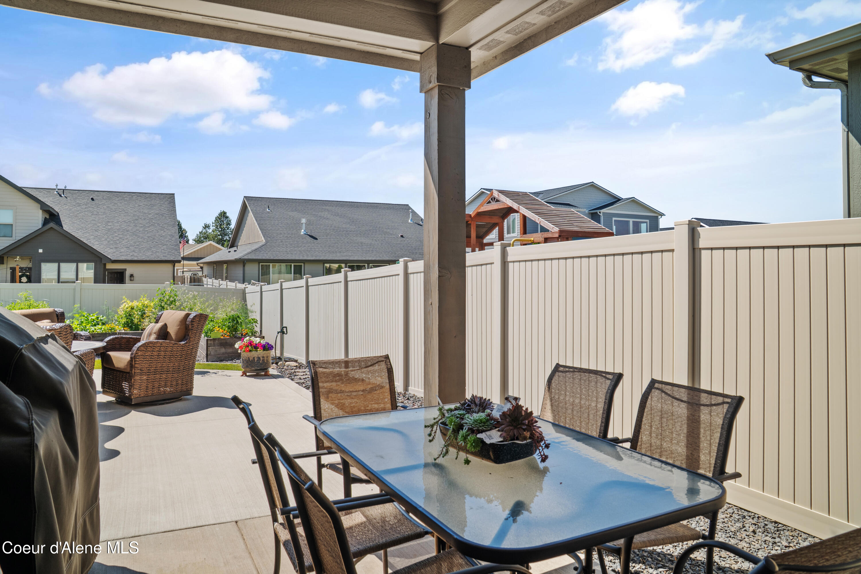 Post Falls, Idaho, 83854, United States, 4 Bedrooms Bedrooms, ,3 BathroomsBathrooms,Residential,For Sale,1981393