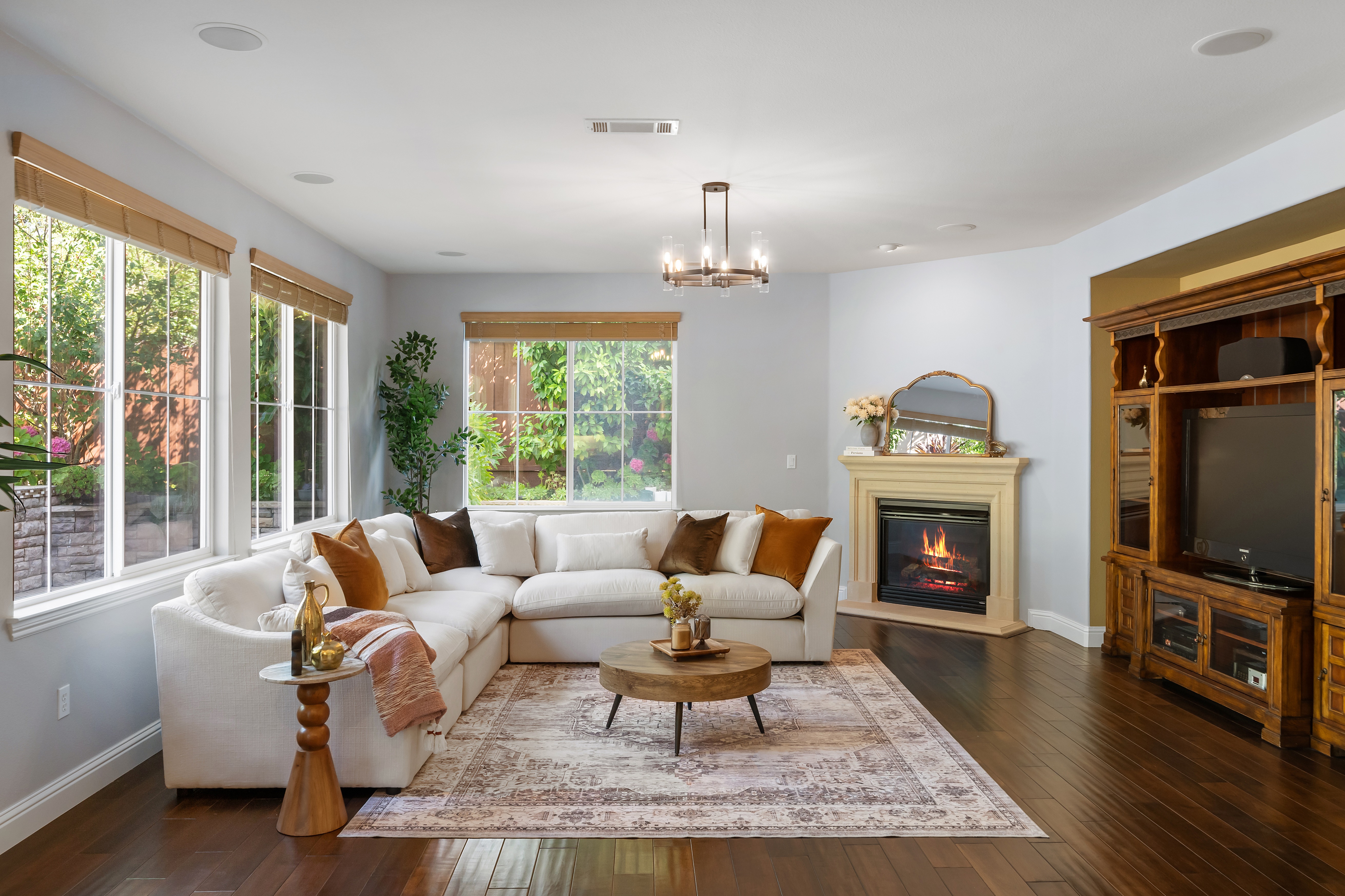  Mediterranean Elegance Meets Resort-Style Living in Prestigious Windemere - 物件實景