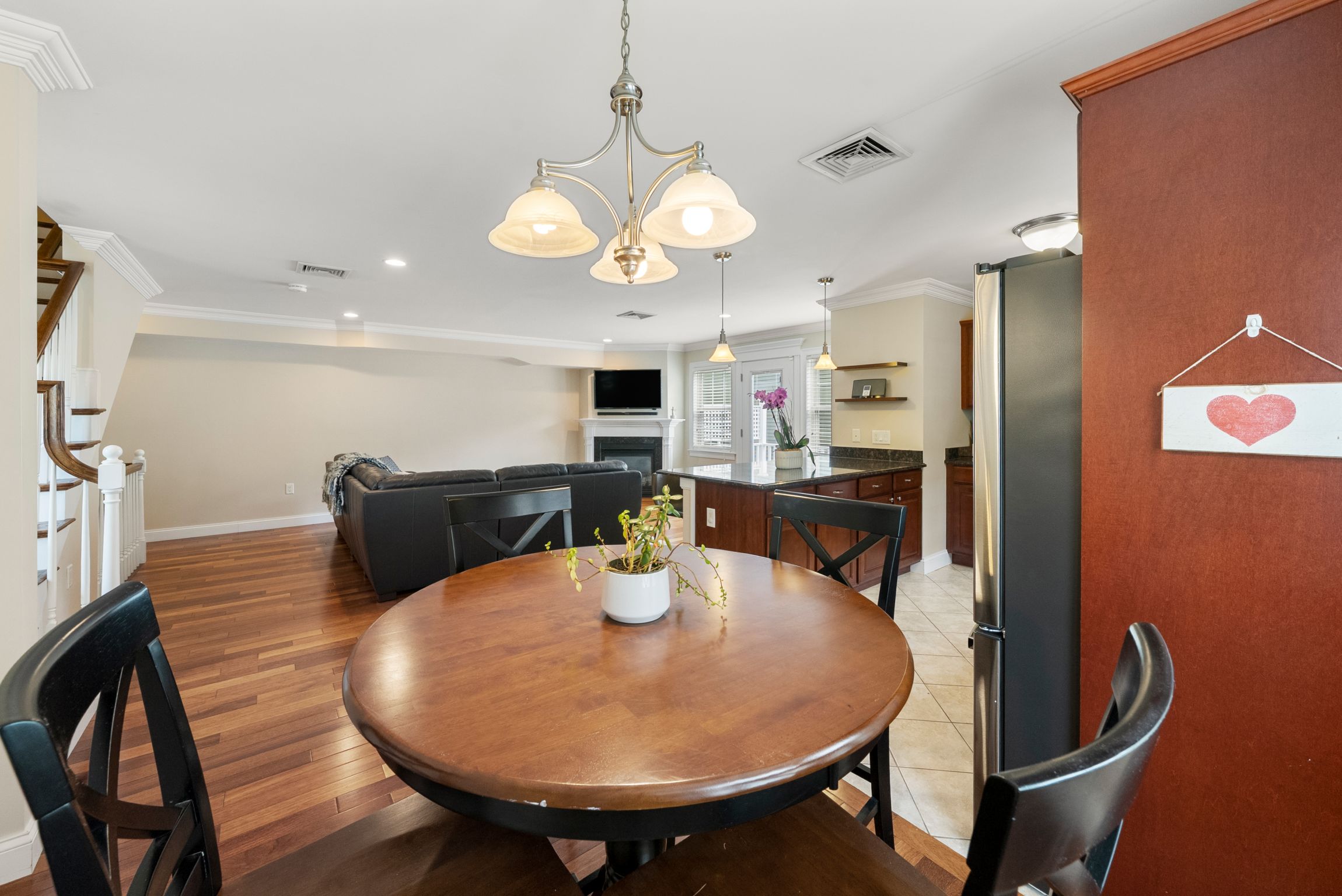  580 Quarry Street, Quincy, MA, 02169 - 物件實景