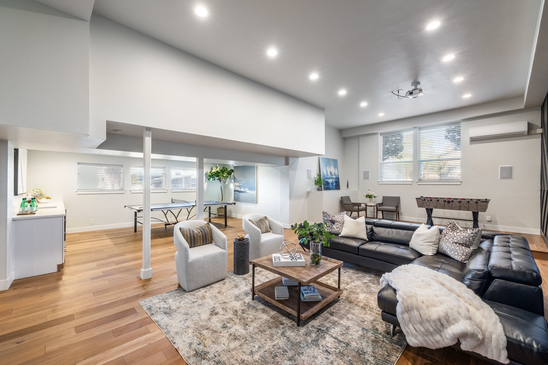  Stunning East Capitol Renovation - 物件實景