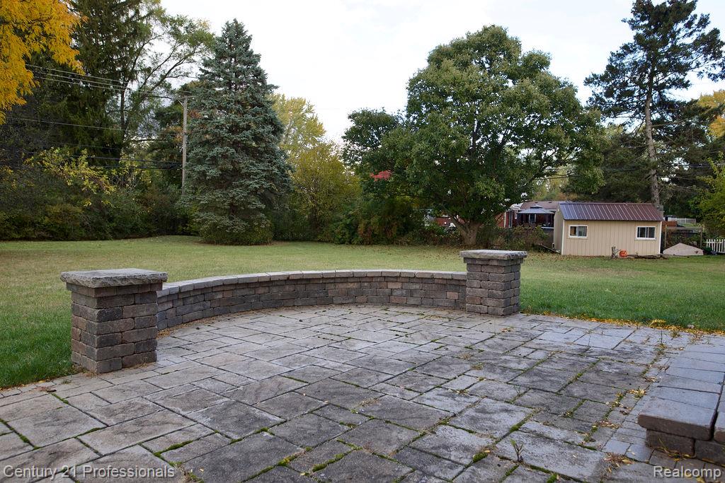 RochesterHills, Michigan, 48309, United States, 4 Bedrooms Bedrooms, ,3 BathroomsBathrooms,Residential,For Sale,1976232