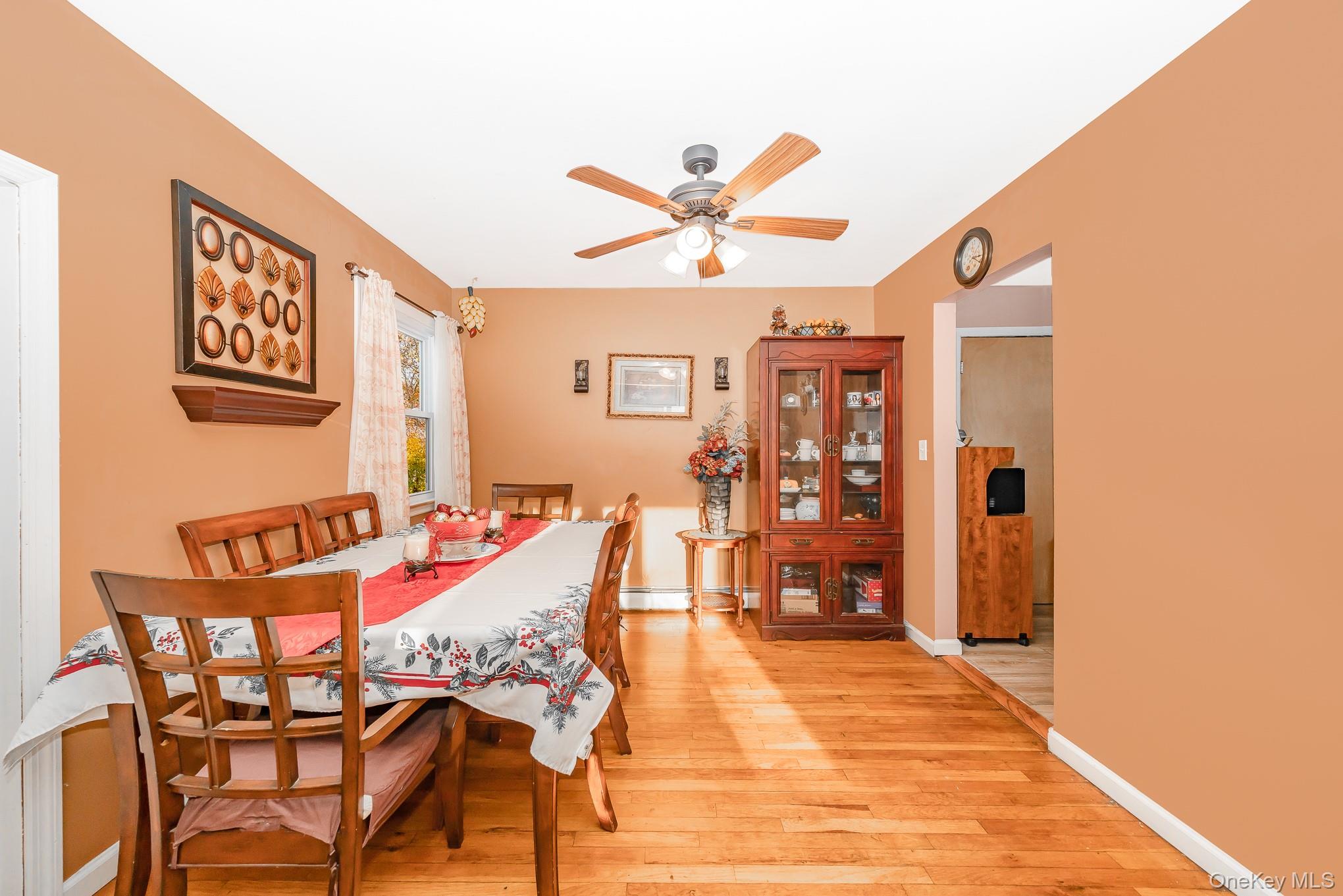 West Babylon, New York, 11704, United States, 3 Bedrooms Bedrooms, ,2 BathroomsBathrooms,Residential,For Sale,2005804