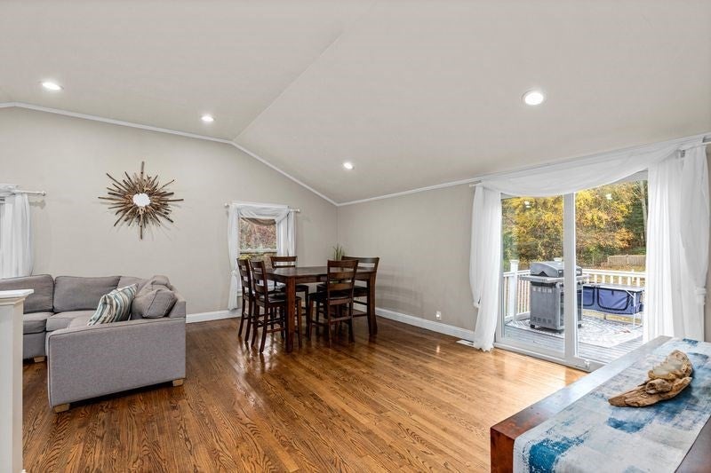 Plymouth, Massachusetts, 02360, United States, 3 Bedrooms Bedrooms, ,2 BathroomsBathrooms,Residential,For Sale,1982204