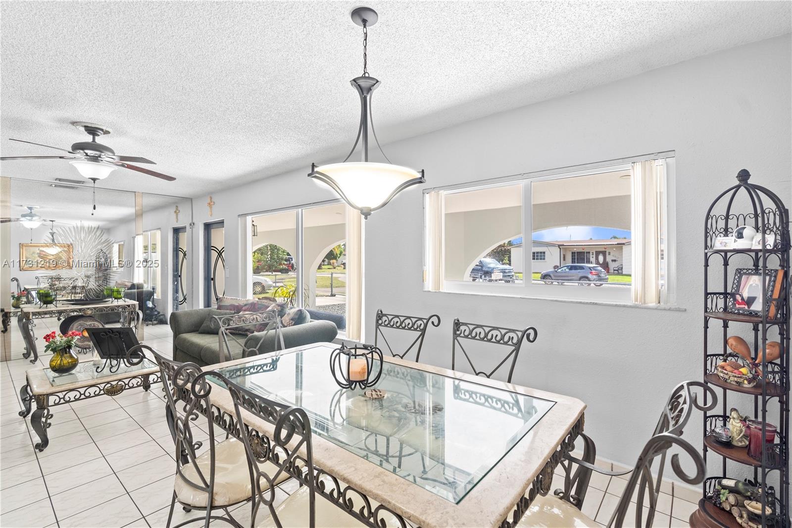Hialeah, Florida, 33012, United States, 4 Bedrooms Bedrooms, ,4 BathroomsBathrooms,Residential,For Sale,1840227
