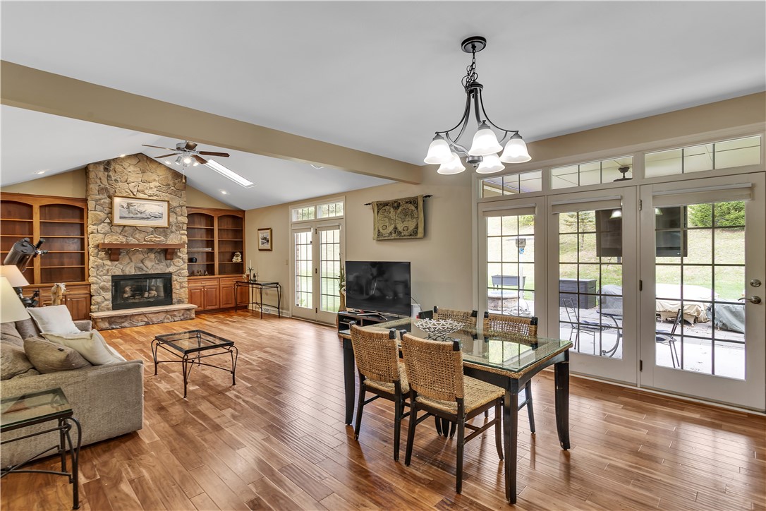 Peters Twp, Pennsylvania, 15317, United States, 4 Bedrooms Bedrooms, ,4 BathroomsBathrooms,Residential,For Sale,2002286