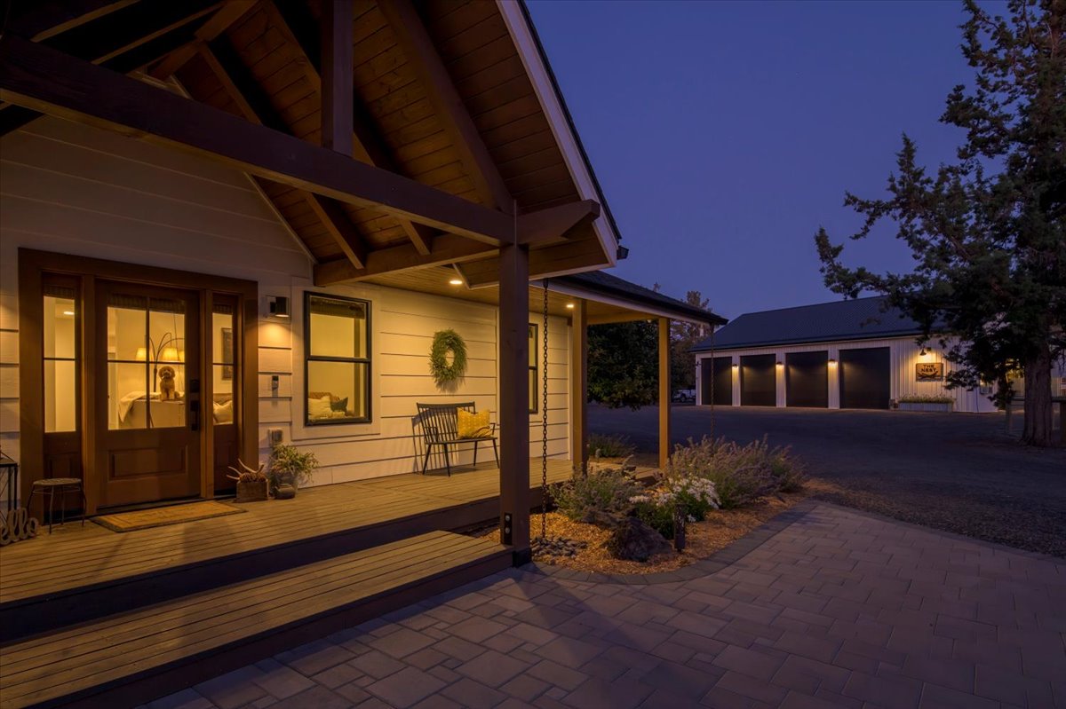 Redmond, Oregon, 97756, United States, 4 Bedrooms Bedrooms, ,3 BathroomsBathrooms,Residential,For Sale,1901092