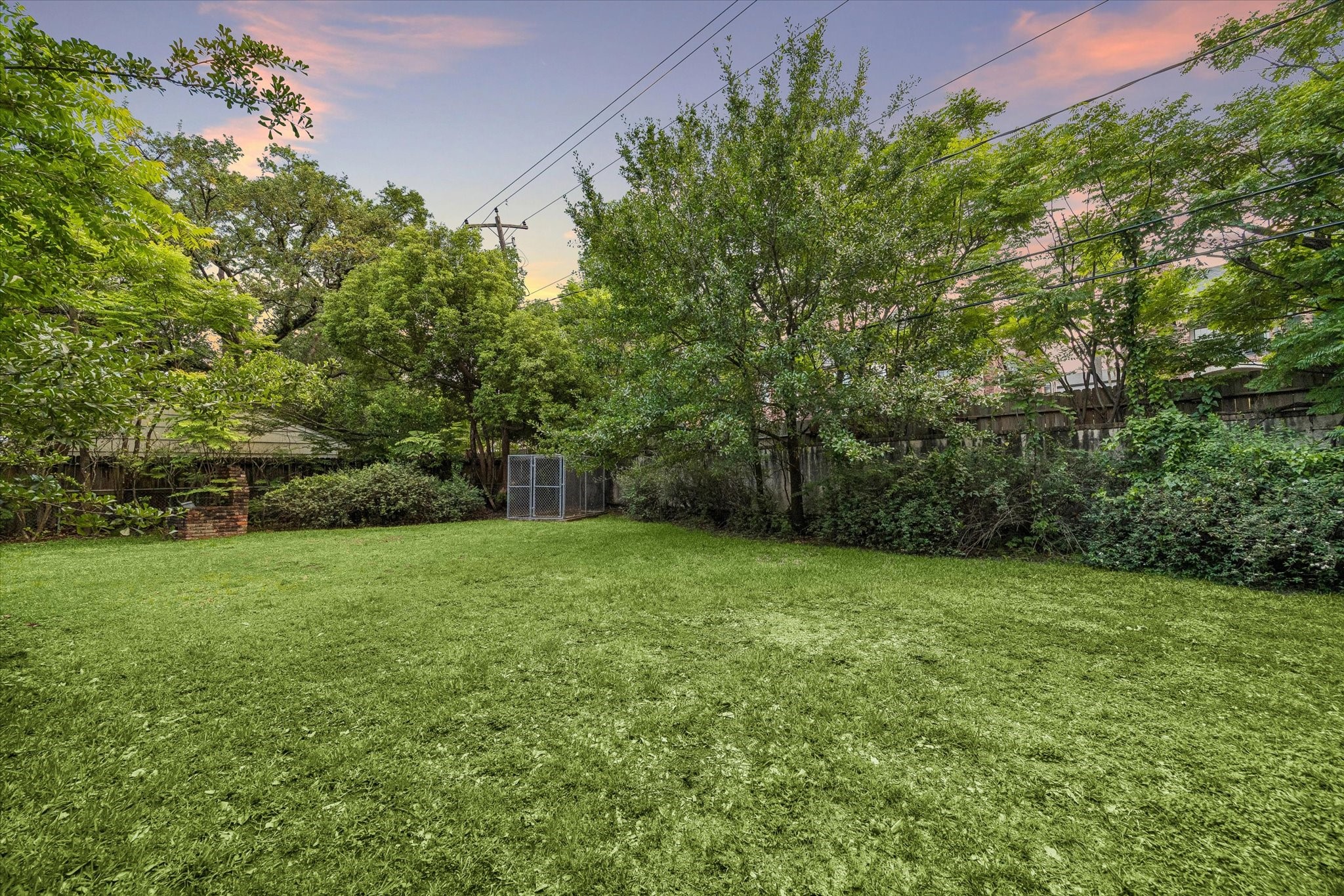  2126 Chimney Rock Road - 物件實景