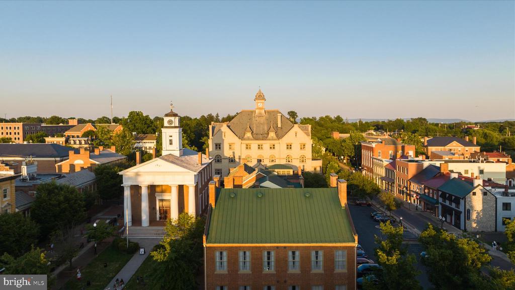 Winchester, Virginia, 22602, United States, 5 Bedrooms Bedrooms, ,5 BathroomsBathrooms,Residential,For Sale,2005998