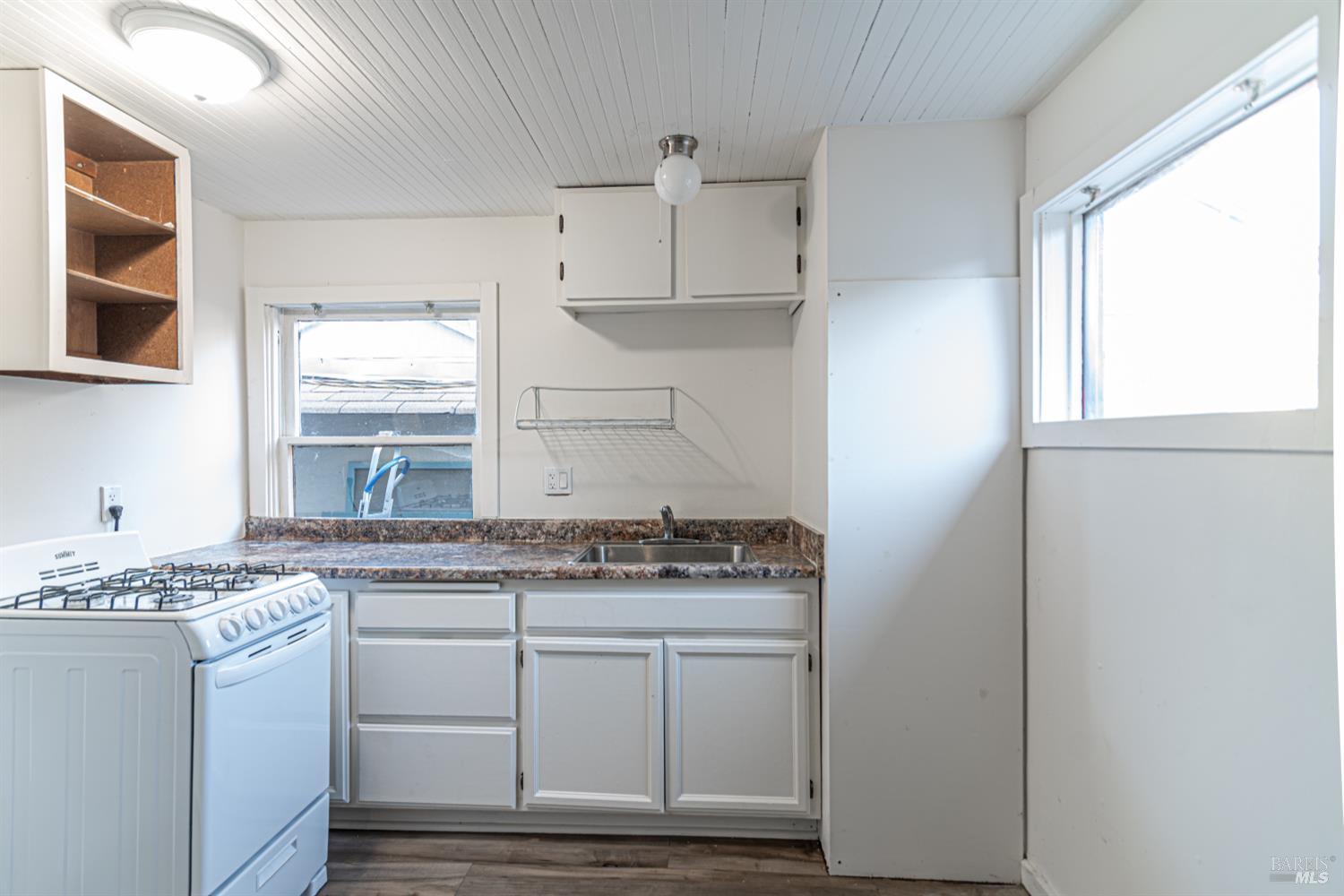 Santa Rosa, California, 95404, United States, 3 Bedrooms Bedrooms, ,2 BathroomsBathrooms,Residential,For Sale,1974780