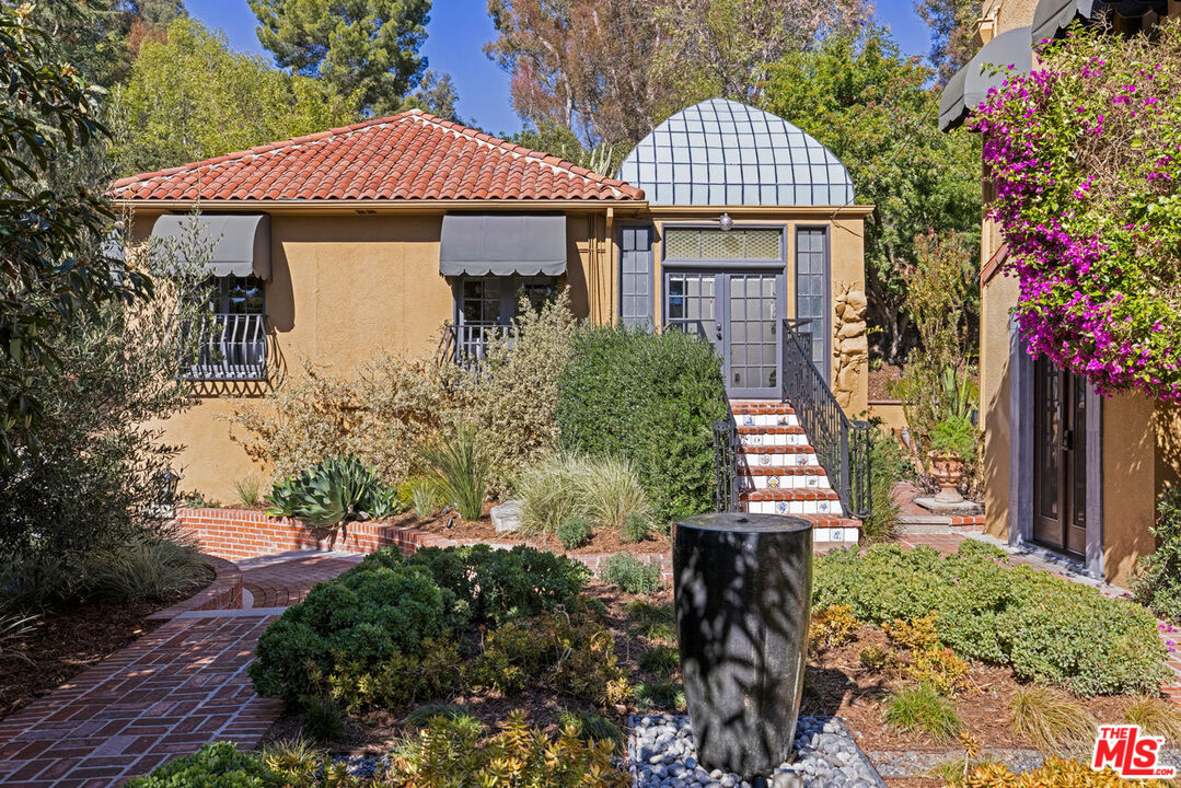 Los Angeles, California, 90065, United States, 5 Bedrooms Bedrooms, ,5 BathroomsBathrooms,Residential,For Sale,1987720