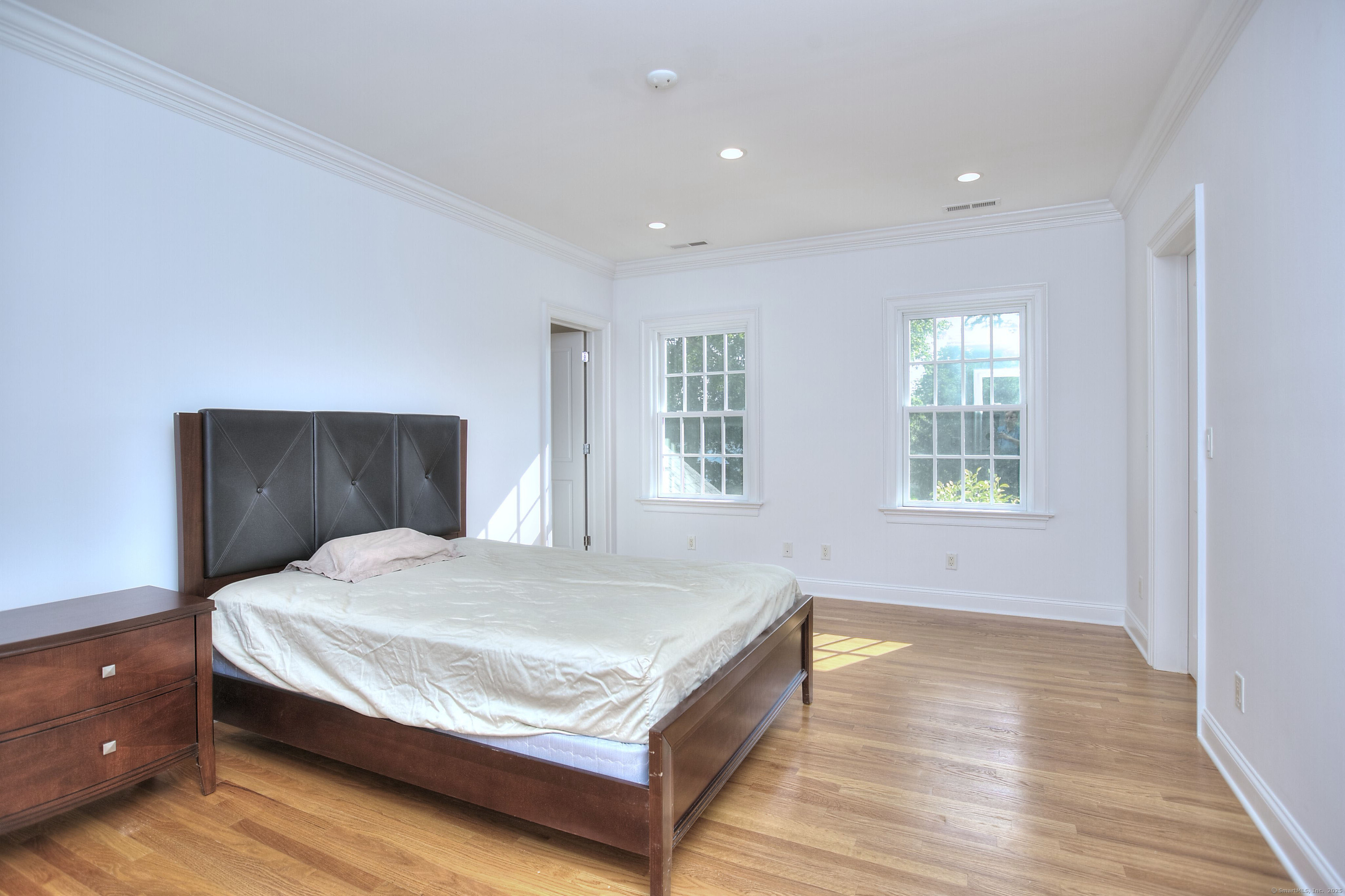 Westport, Connecticut, 06880, United States, 5 Bedrooms Bedrooms, ,7 BathroomsBathrooms,Residential,For Sale,1906328