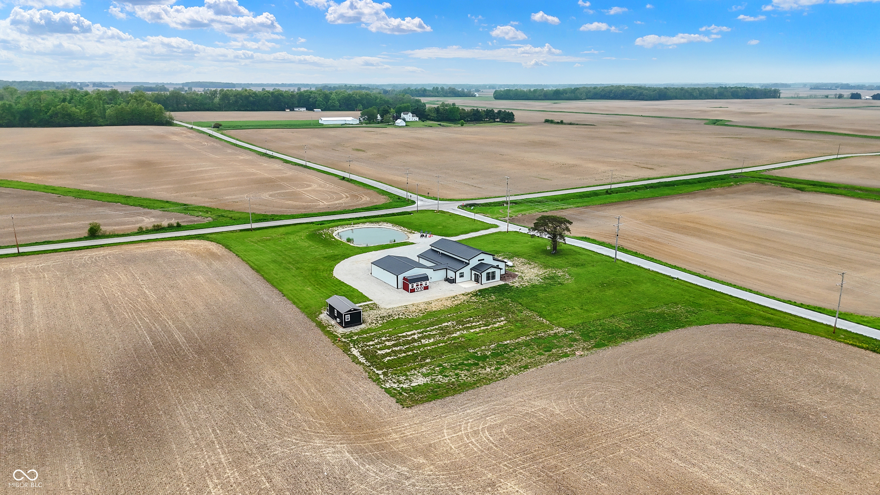 Marion, Indiana, 46952, United States, 5 Bedrooms Bedrooms, ,4 BathroomsBathrooms,Residential,For Sale,1915363