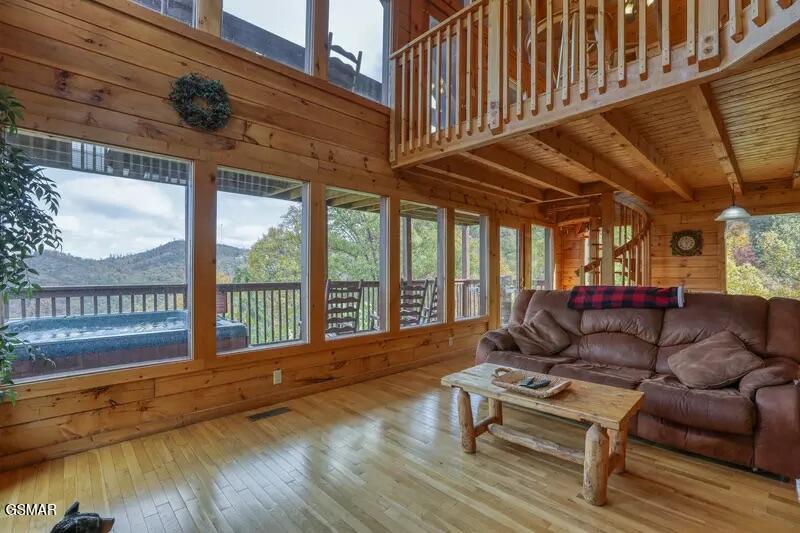 Sevierville, Tennessee, 37876, United States, 1 Bedroom Bedrooms, ,2 BathroomsBathrooms,Residential,For Sale,2005093