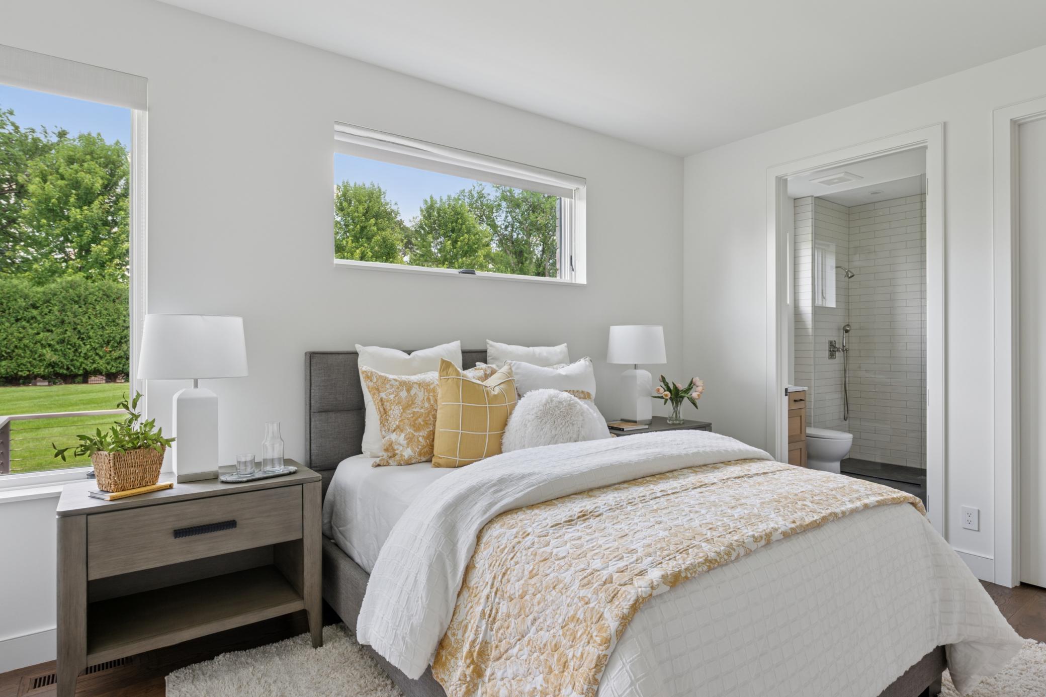 Minneapolis, Minnesota, 55405, United States, 5 Bedrooms Bedrooms, ,1 BathroomBathrooms,Residential,For Sale,1897759