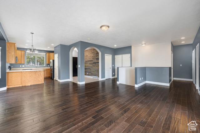 West Jordan, Utah, 84081, United States, 3 Bedrooms Bedrooms, ,2 BathroomsBathrooms,Residential,For Sale,1974575