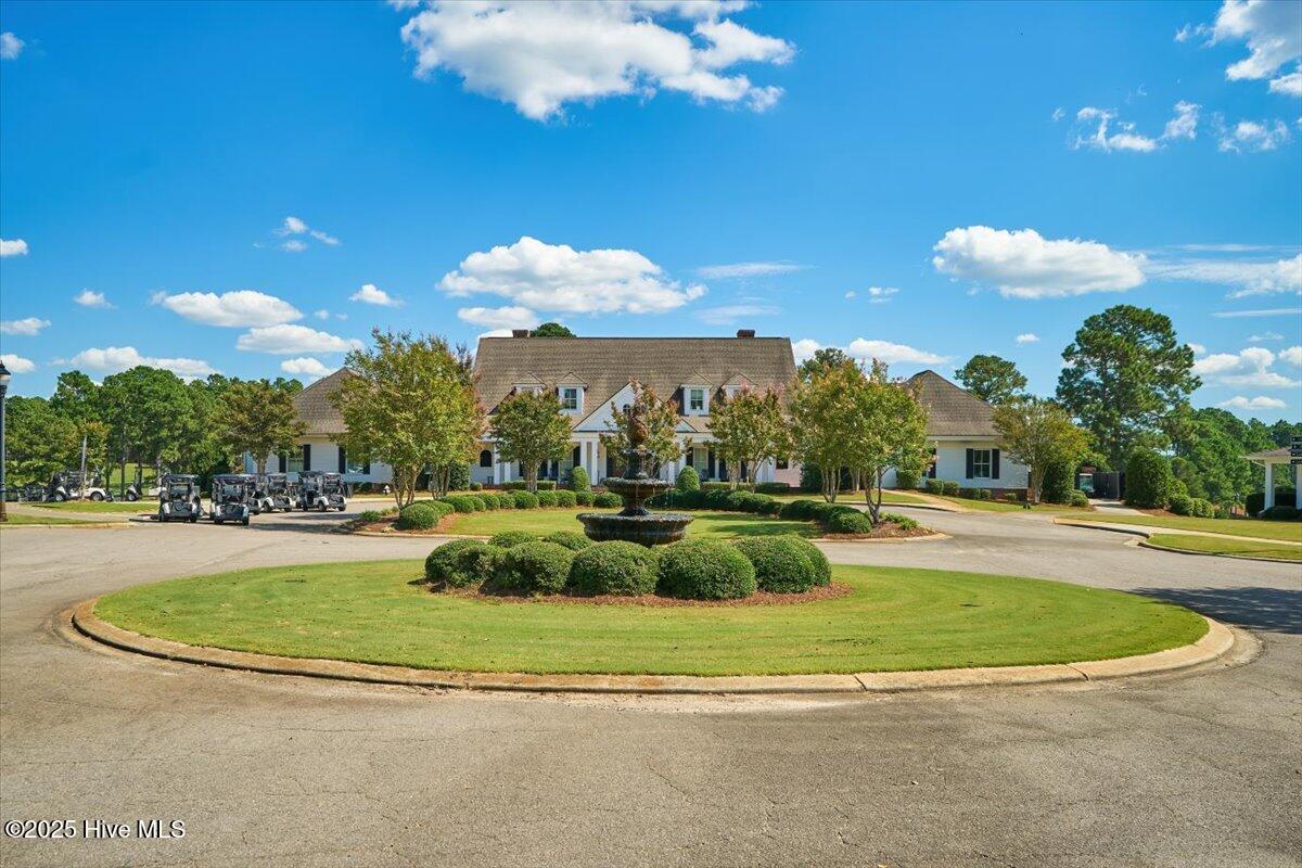 Southern Pines, North Carolina, 28387, United States, 3 Bedrooms Bedrooms, ,3 BathroomsBathrooms,Residential,For Sale,1933285