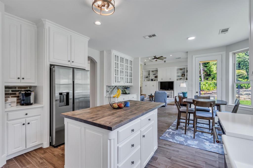 Flower Mound, Texas, 75022, United States, 5 Bedrooms Bedrooms, ,5 BathroomsBathrooms,Residential,For Sale,1895072