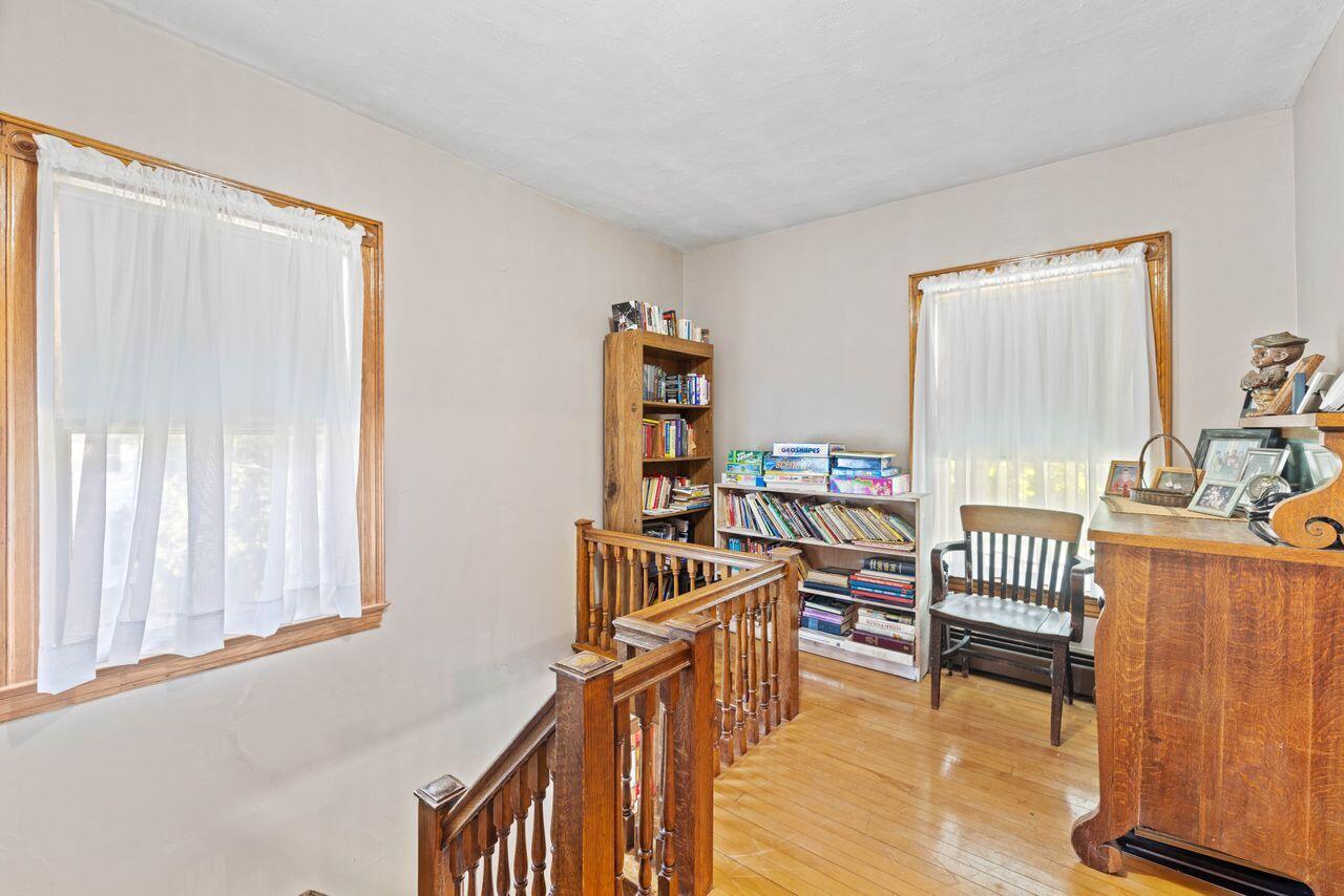 Standish, Maine, 04091, United States, ,3 BathroomsBathrooms,Residential,For Sale,1925622