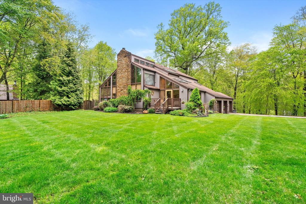 Wrightstown, New Jersey, 08562, United States, 5 Bedrooms Bedrooms, ,4 BathroomsBathrooms,Residential,For Sale,2048850