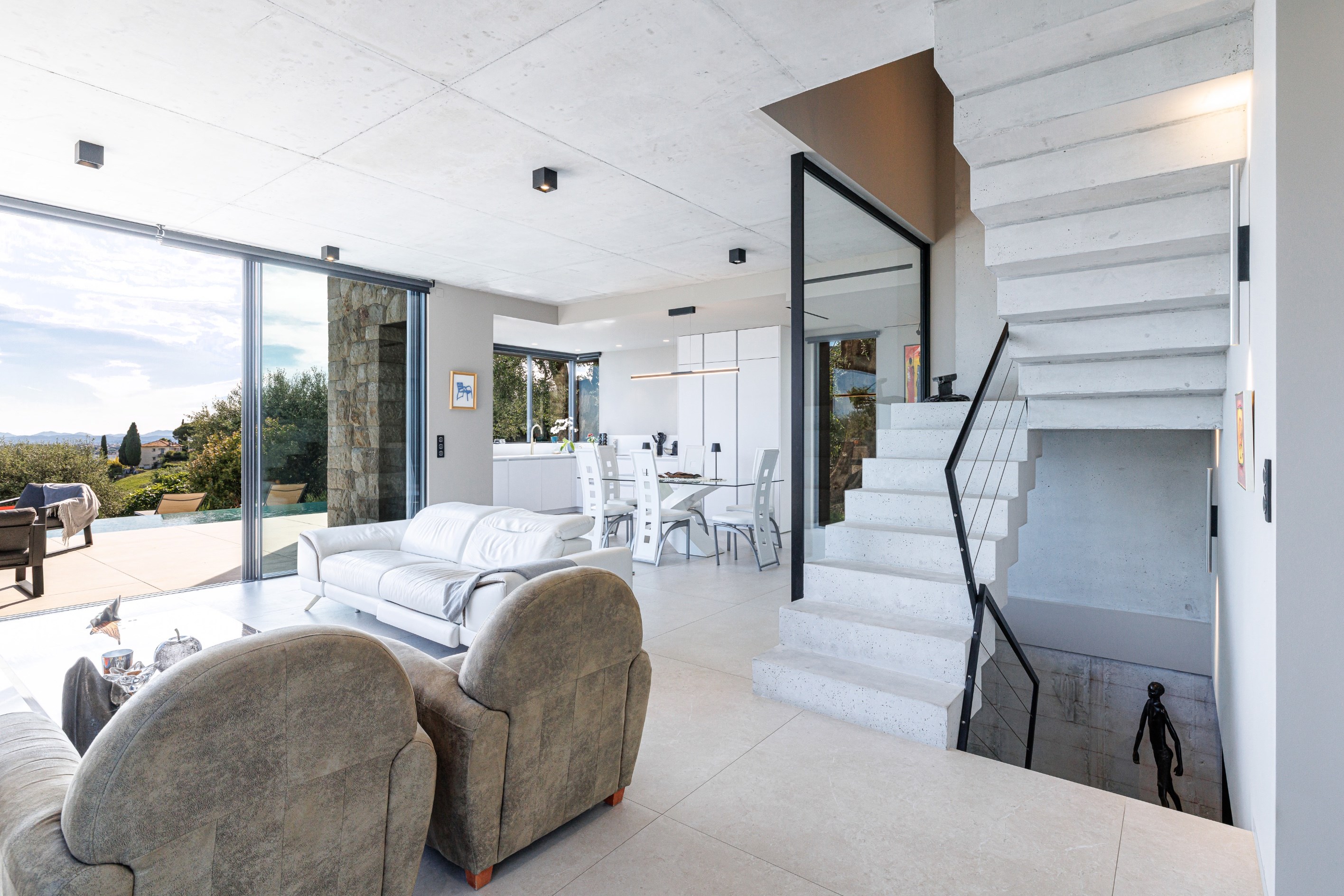  Gairaut : exceptional contemporary villa with panoramic sea views - 物件實景