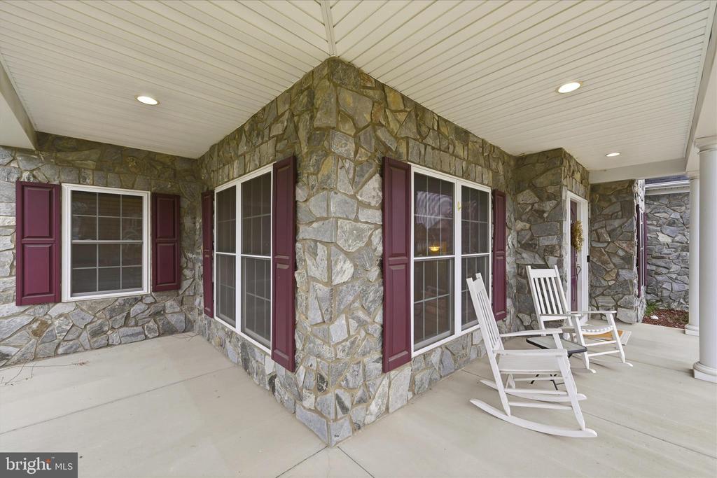 Winchester, Virginia, 22602, United States, 6 Bedrooms Bedrooms, ,5 BathroomsBathrooms,Residential,For Sale,2032756