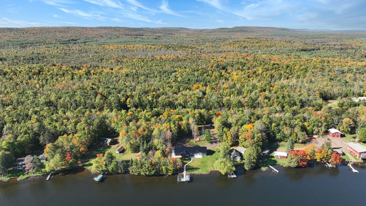 Marenisco, Wisconsin, 49947, United States, 4 Bedrooms Bedrooms, ,4 BathroomsBathrooms,Residential,For Sale,1984446