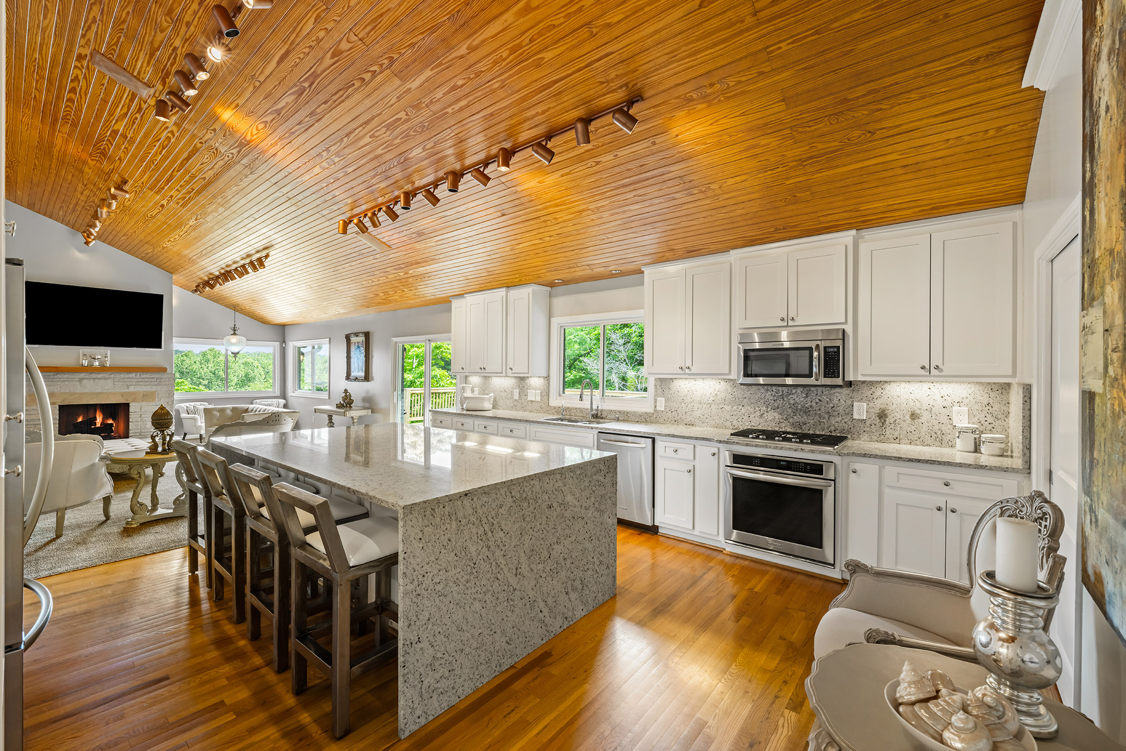  Extensively Renovated Ranch in the Heart of Chastain Park - 物件實景