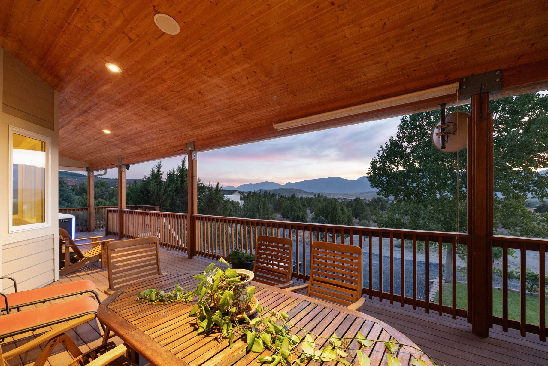  665 Rocking Horse Road - 物件實景