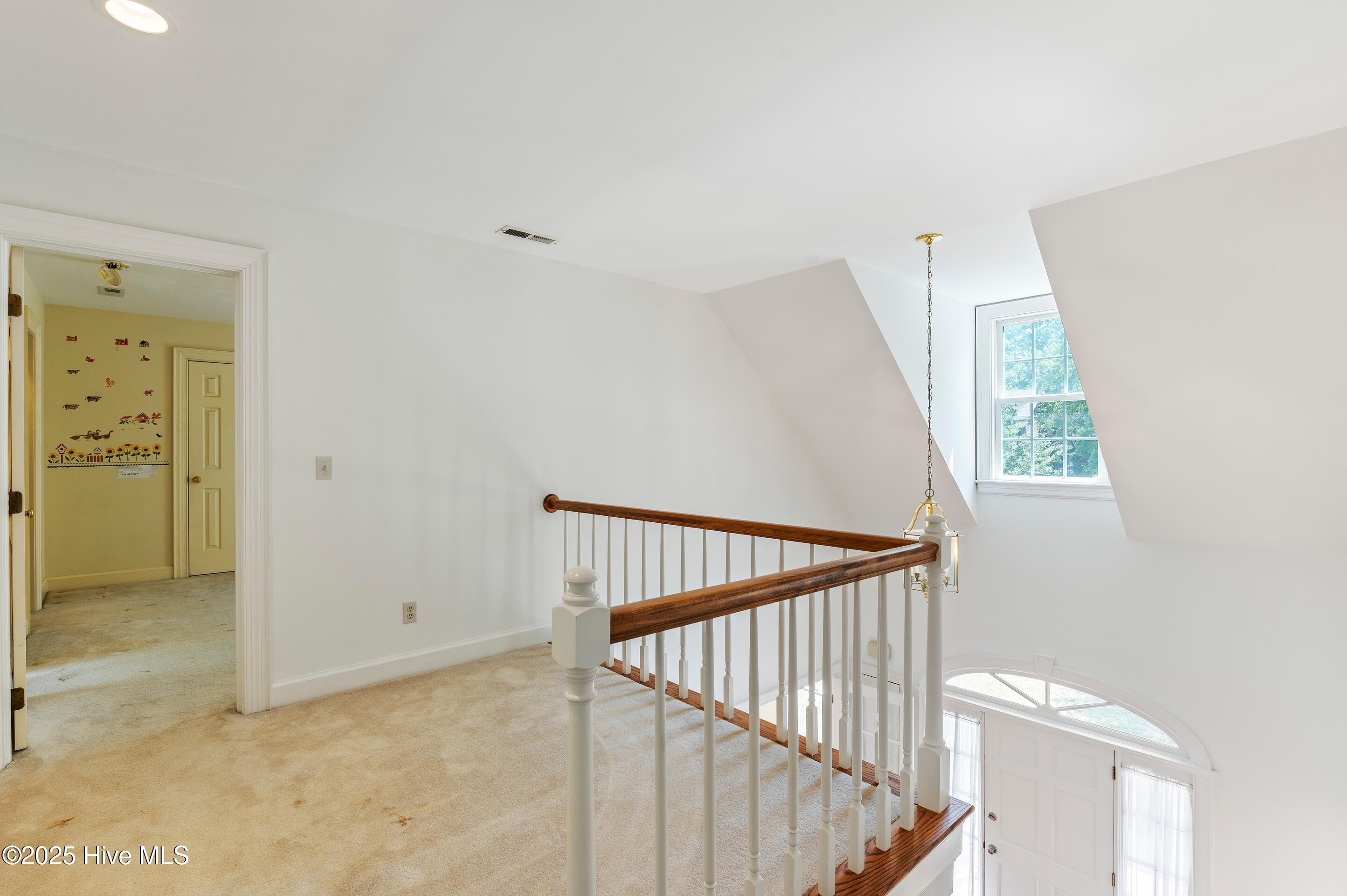 Wilmington, North Carolina, 28409, United States, 3 Bedrooms Bedrooms, ,4 BathroomsBathrooms,Residential,For Sale,1942177