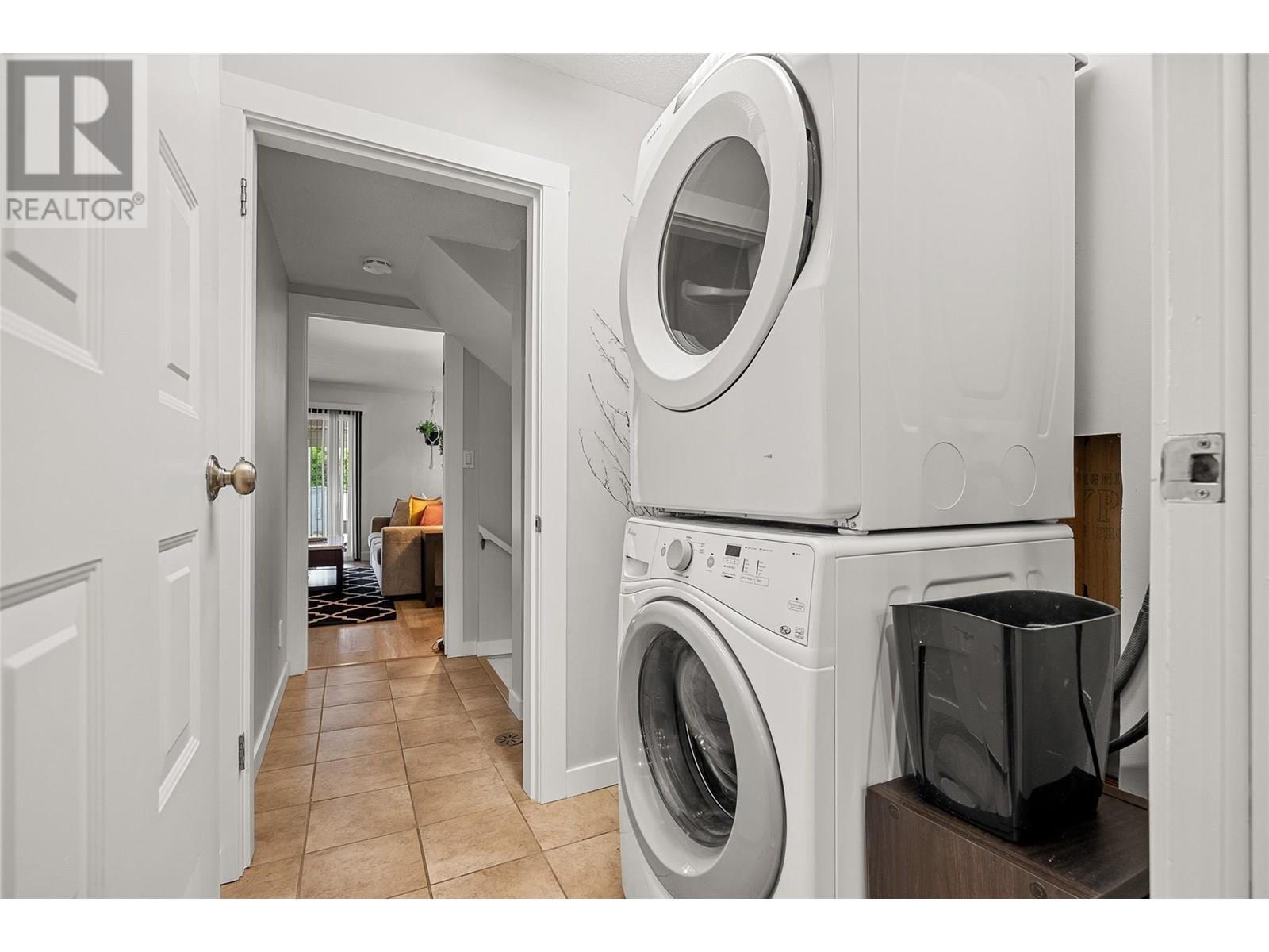 KELOWNA, British Columbia, V1X 5W5, CA, 3 Bedrooms Bedrooms, ,2 BathroomsBathrooms,Residential,For Sale,1950193