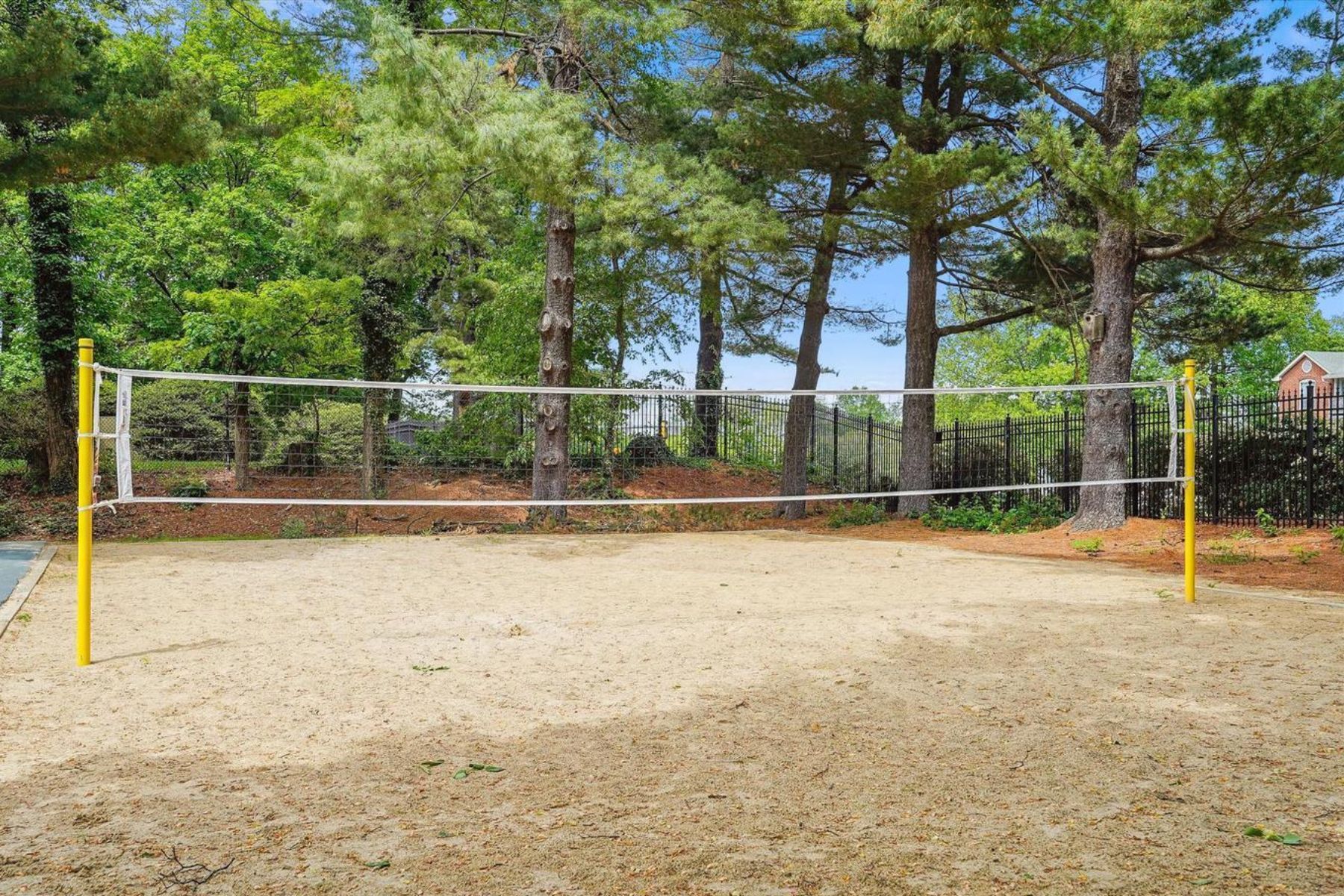 8380 Greensboro Drive, Mclean, VA, 22102 - 物件實景