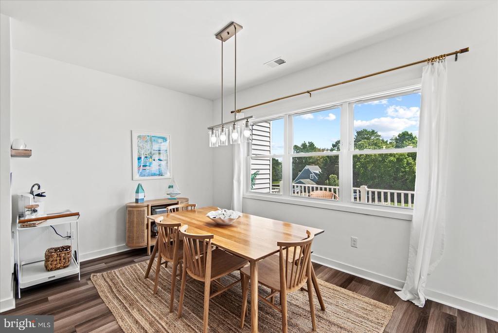 Colonial Beach, Virginia, 22443, United States, 4 Bedrooms Bedrooms, ,4 BathroomsBathrooms,Residential,For Sale,1898525