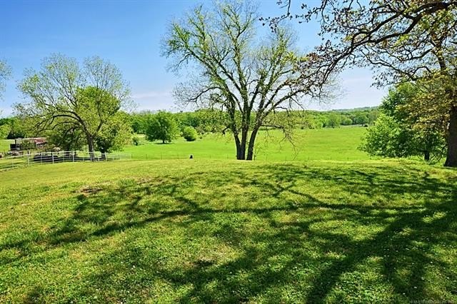 Tahlequah, Oklahoma, 74464, United States, 2 Bedrooms Bedrooms, ,3 BathroomsBathrooms,Residential,For Sale,1976273