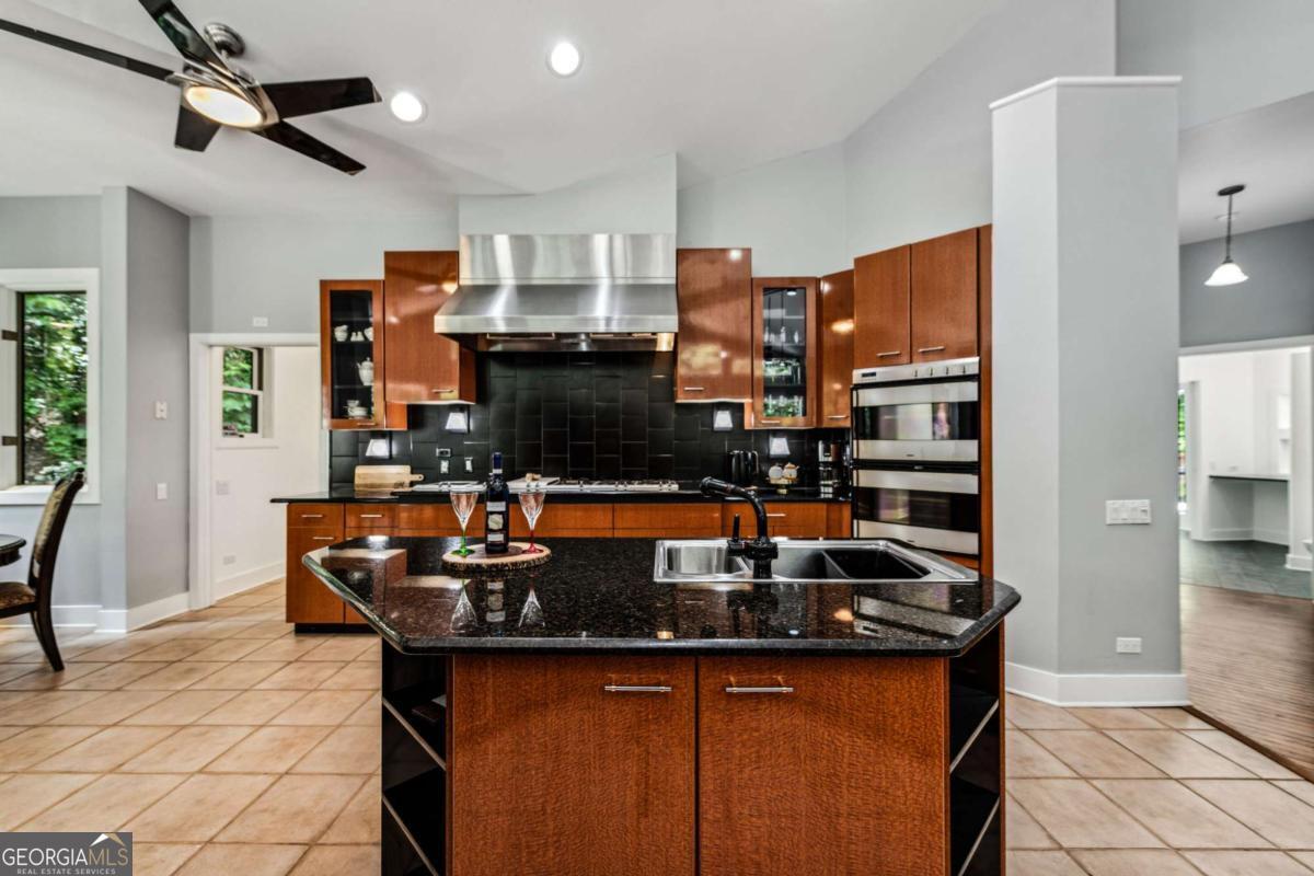 Ellijay, Georgia, 30540, United States, 5 Bedrooms Bedrooms, ,5 BathroomsBathrooms,Residential,For Sale,2016295