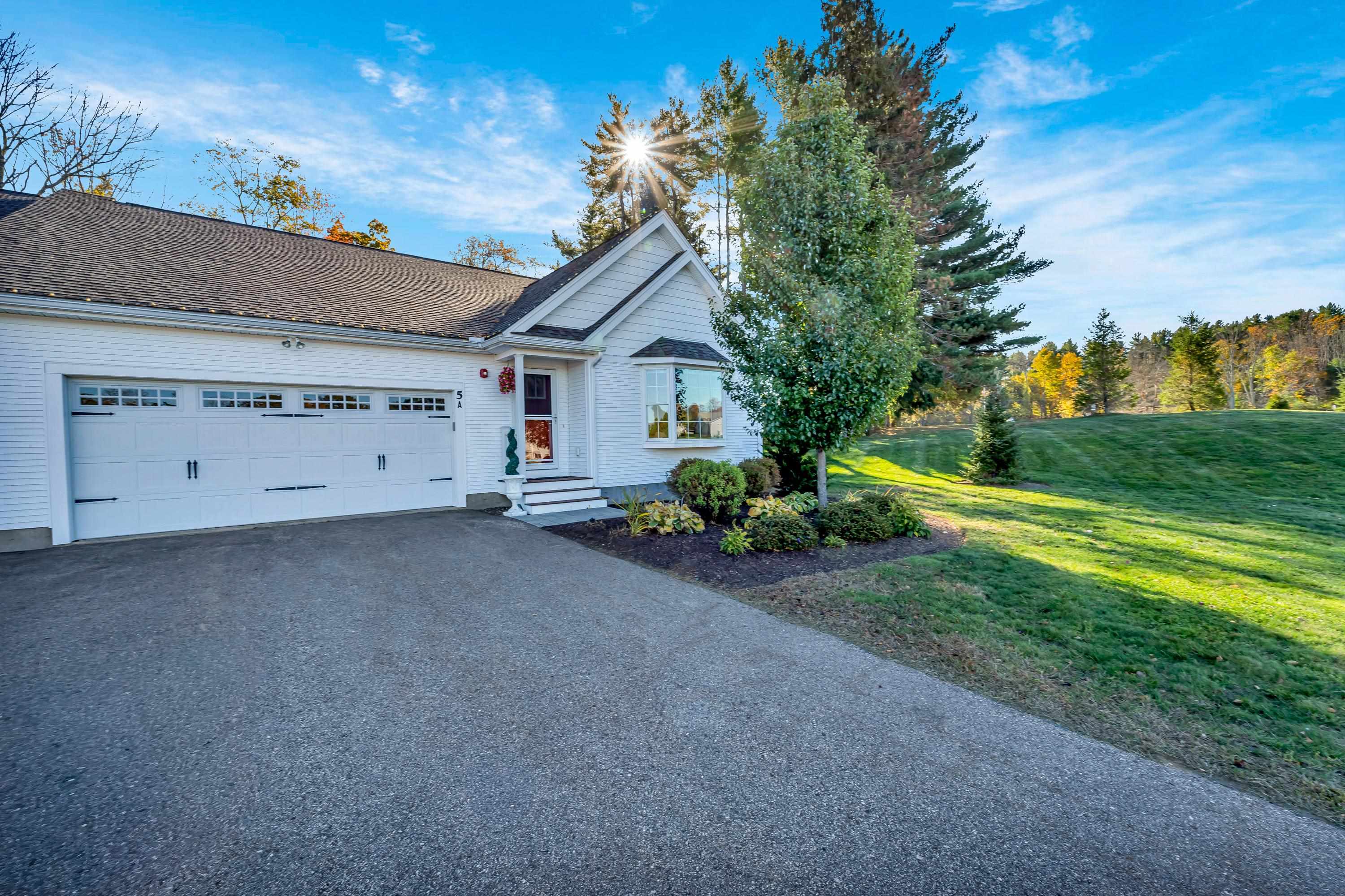 Brentwood, New Hampshire, 03833, United States, 2 Bedrooms Bedrooms, ,2 BathroomsBathrooms,Residential,For Sale,1976209