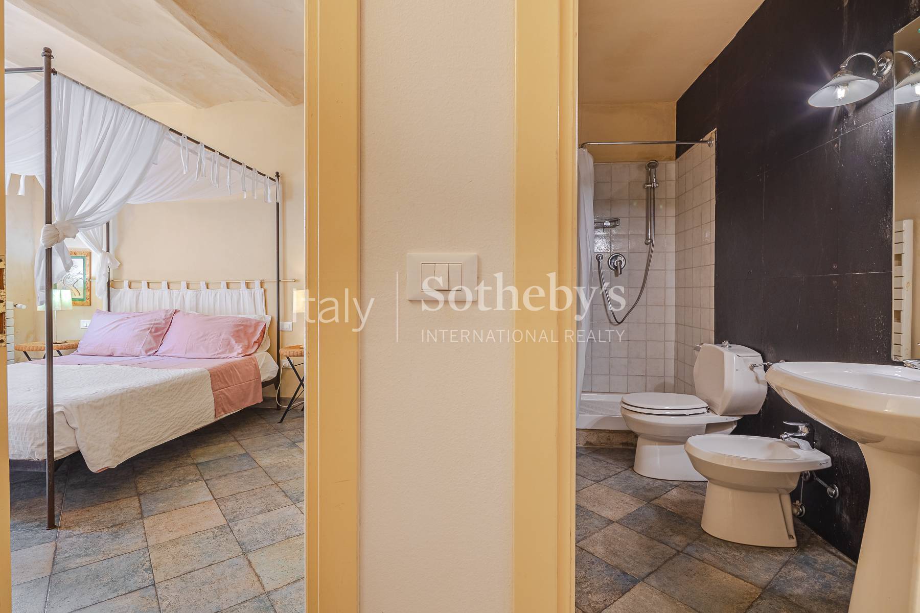 Magnificent Property with Direct Access to the Sea - 物件實景