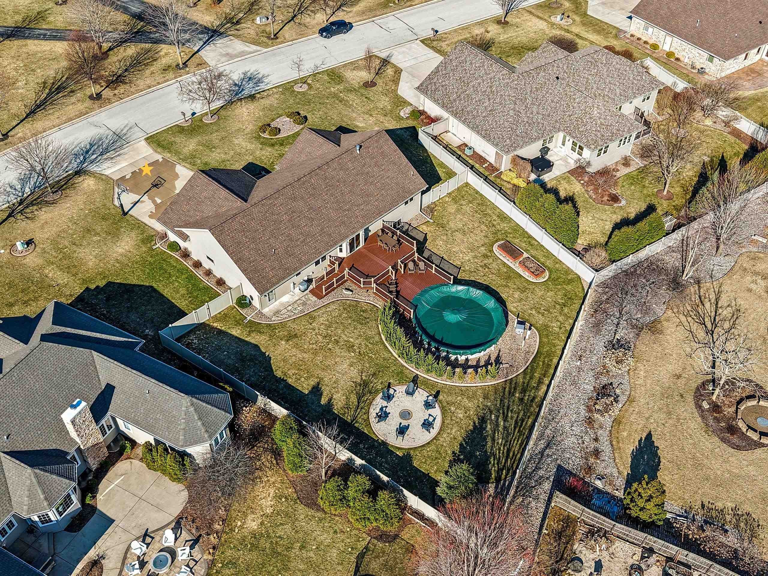 DE PERE, Wisconsin, 54115, United States, 5 Bedrooms Bedrooms, ,4 BathroomsBathrooms,Residential,For Sale,2048678